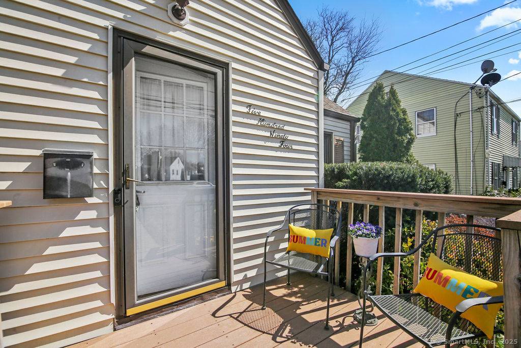 West Hartford, CT 06110,594 South Quaker Lane