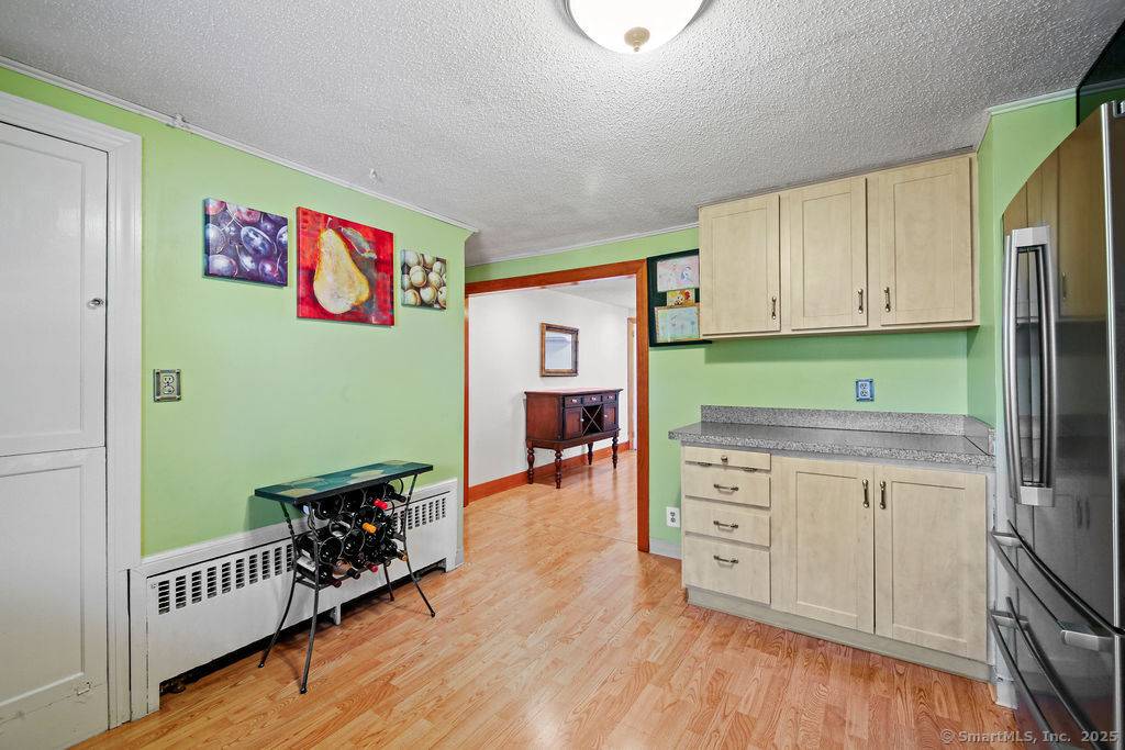 West Hartford, CT 06110,594 South Quaker Lane