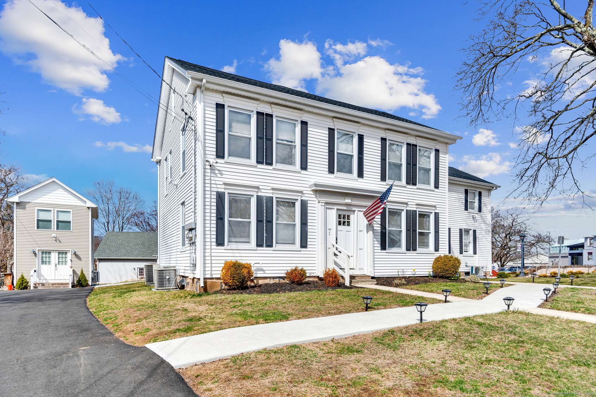 Branford, CT 06405,736 Main Street