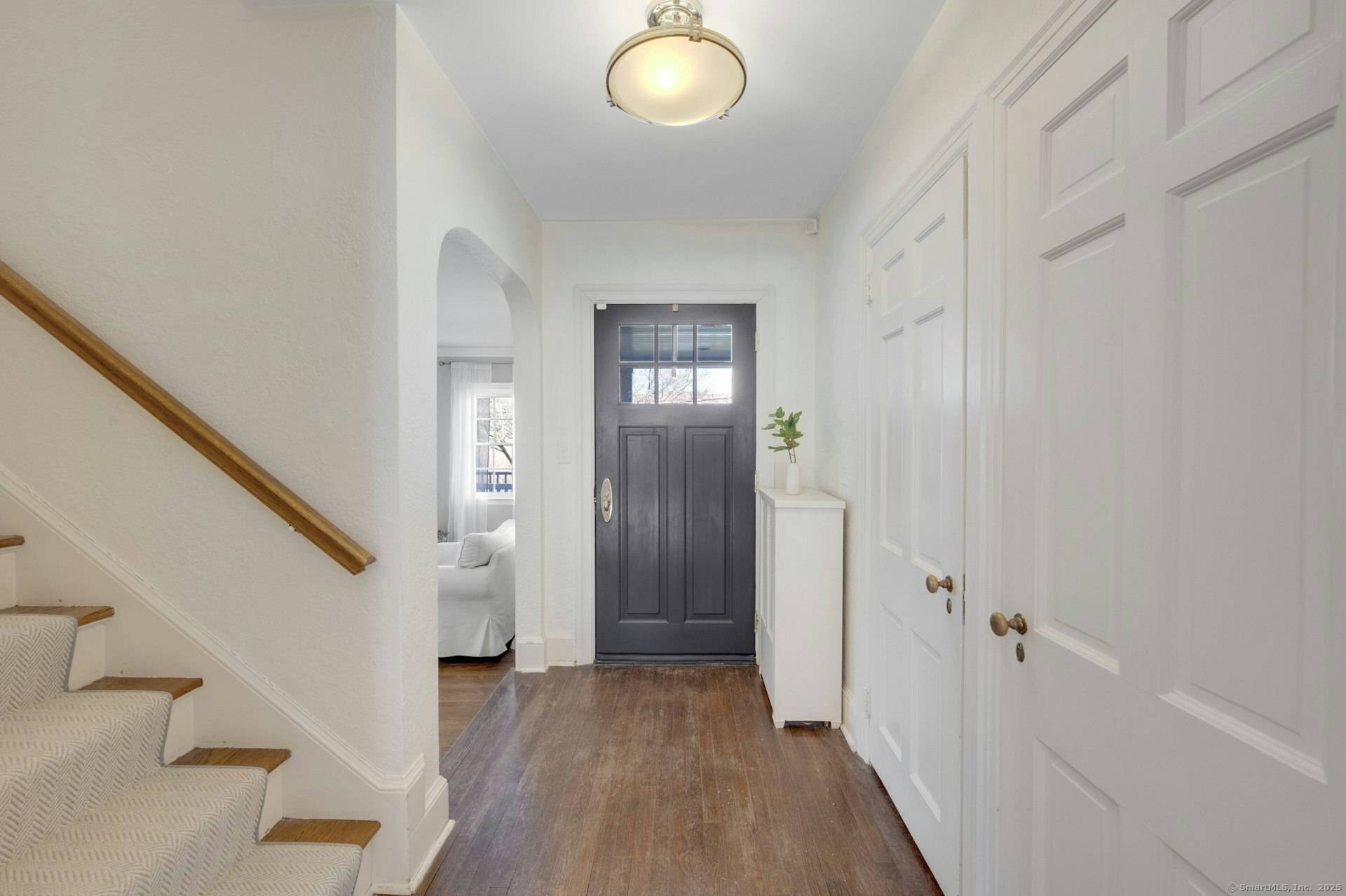 Greenwich, CT 06878,20 Linwood Avenue