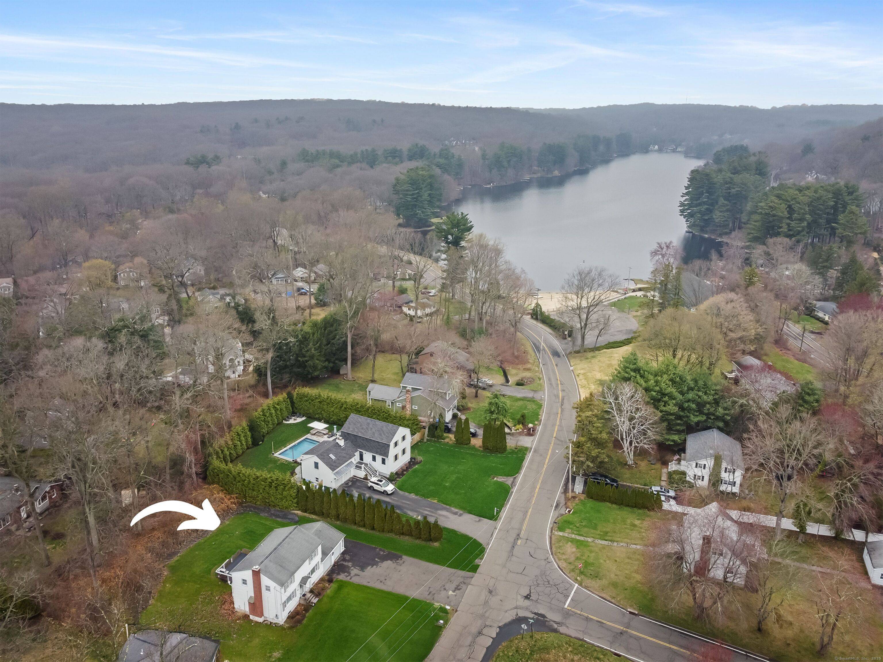 Trumbull, CT 06611,98 West Lake Road