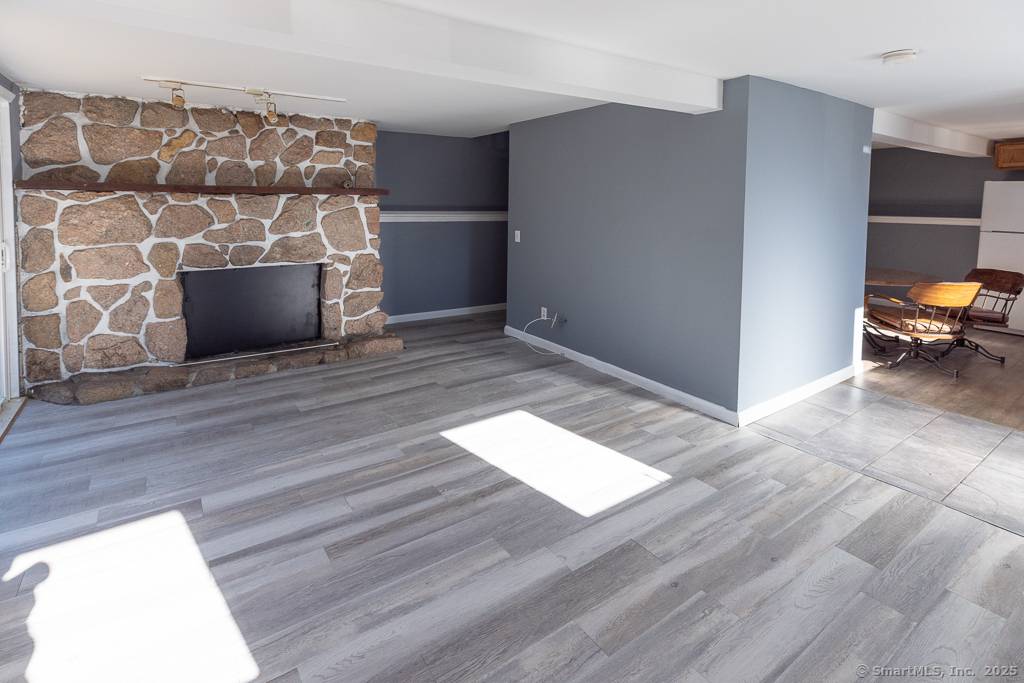 Branford, CT 06405,92 Pine Orchard Road