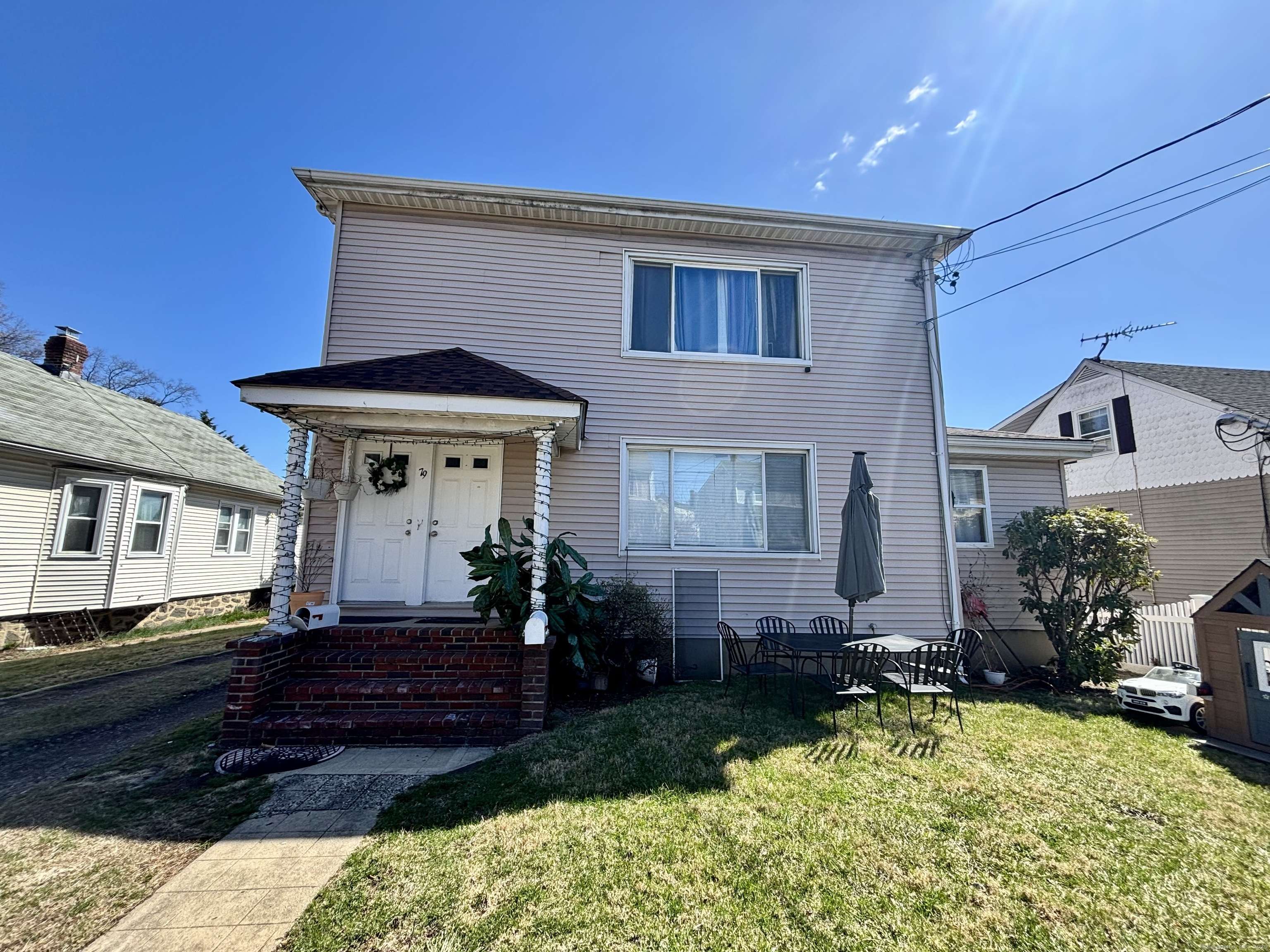 Stamford, CT 06902,79 Noble Street