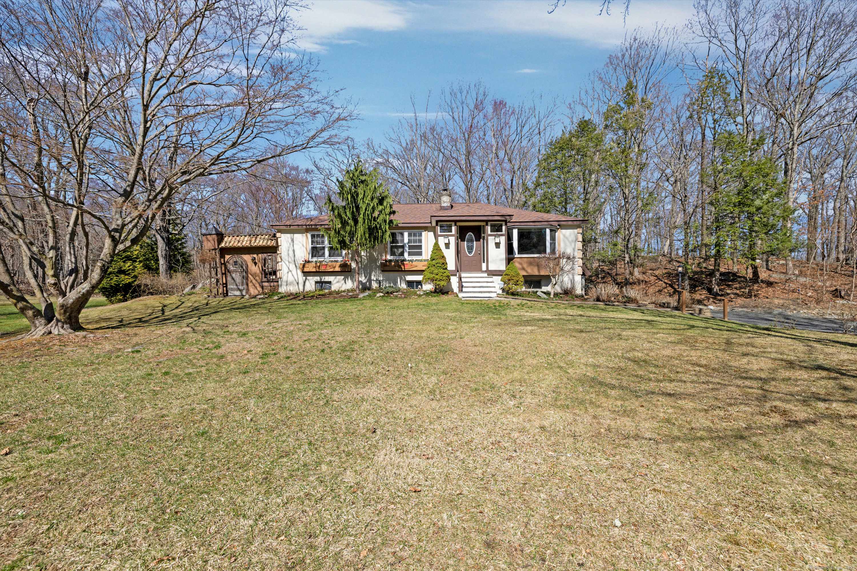 Bridgewater, CT 06752,39 New Milford Road West