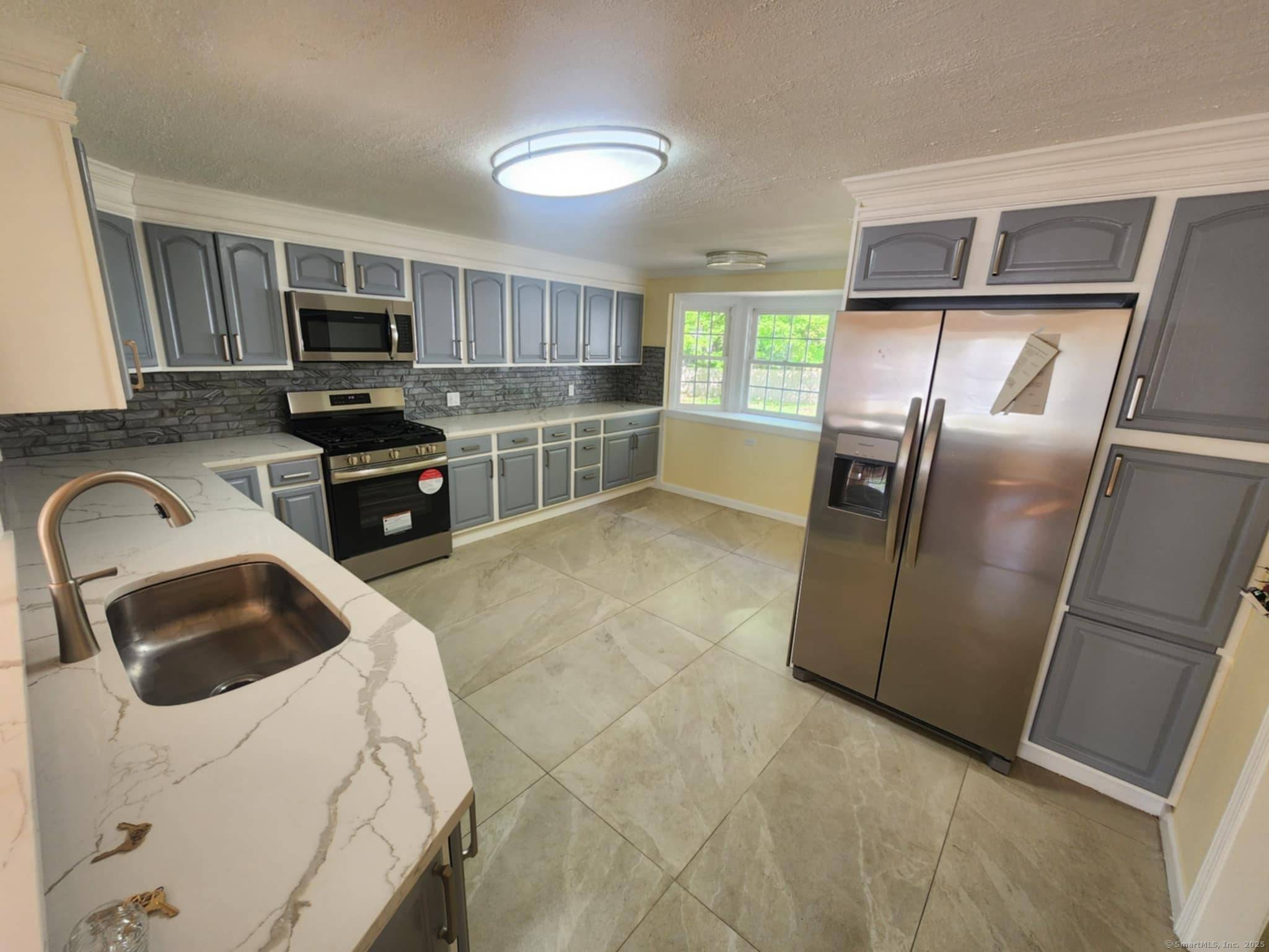 Hamden, CT 06514,20 Rosina Road