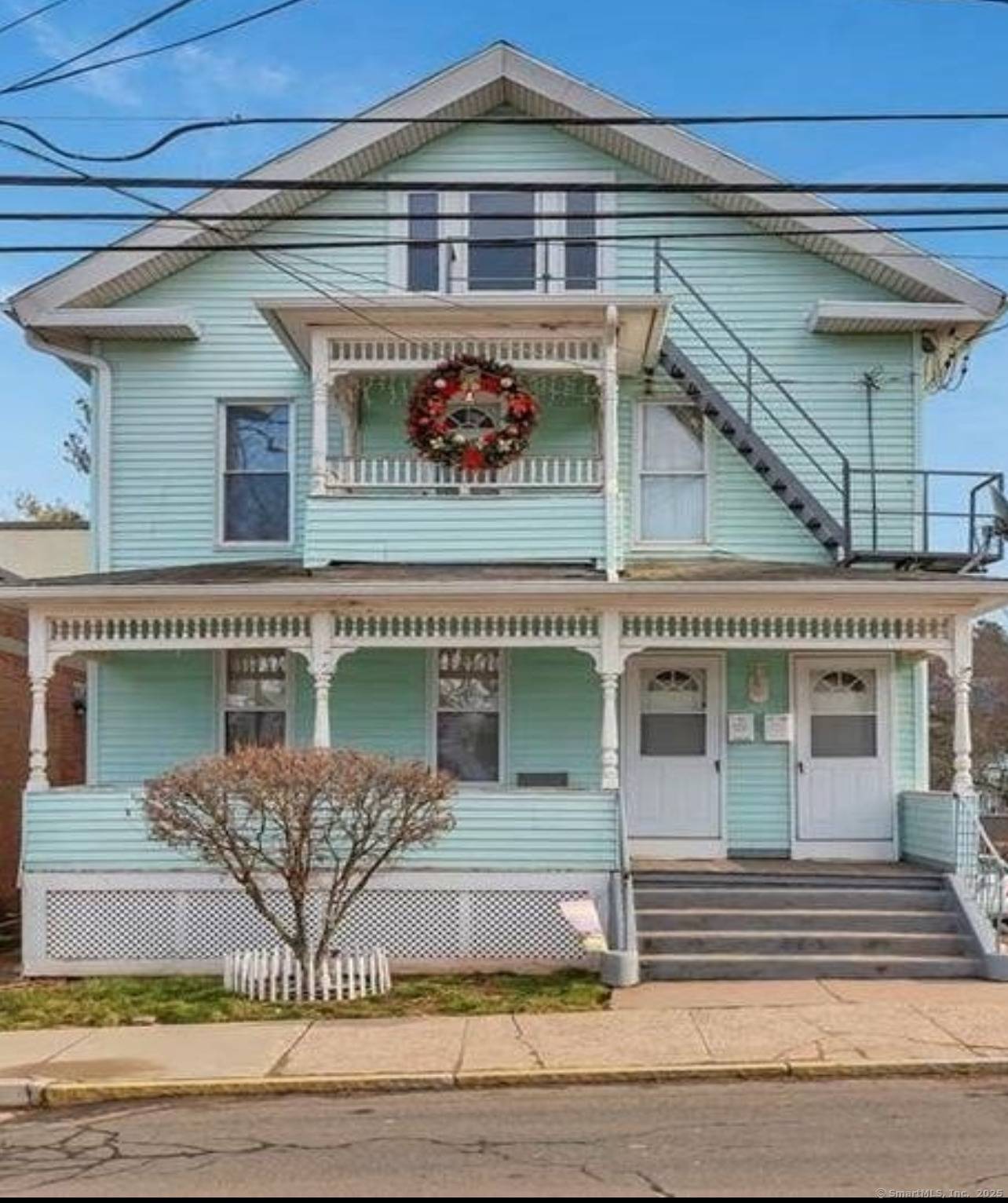 Meriden, CT 06451,72 Crown Street #3rd floor