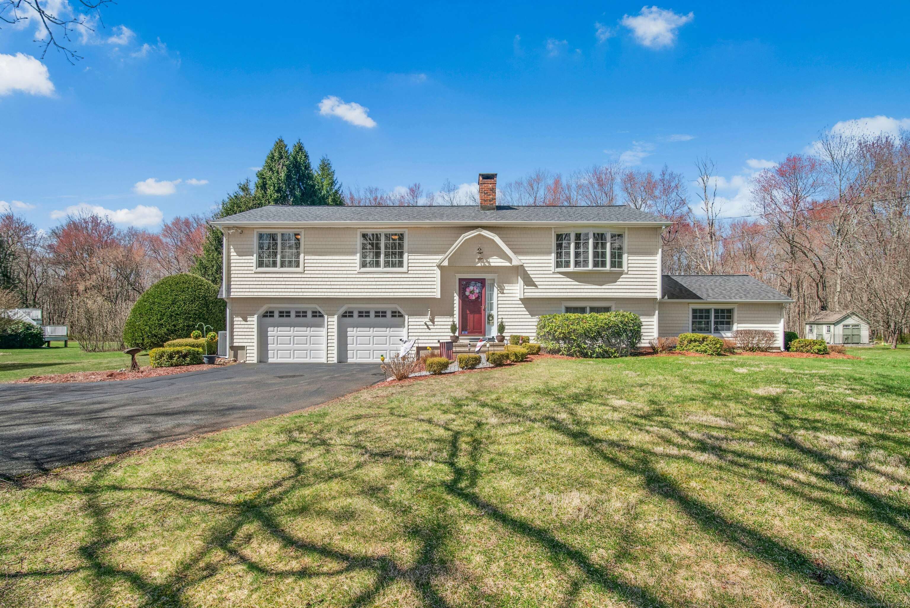 Newtown, CT 06470,28 Shut Road