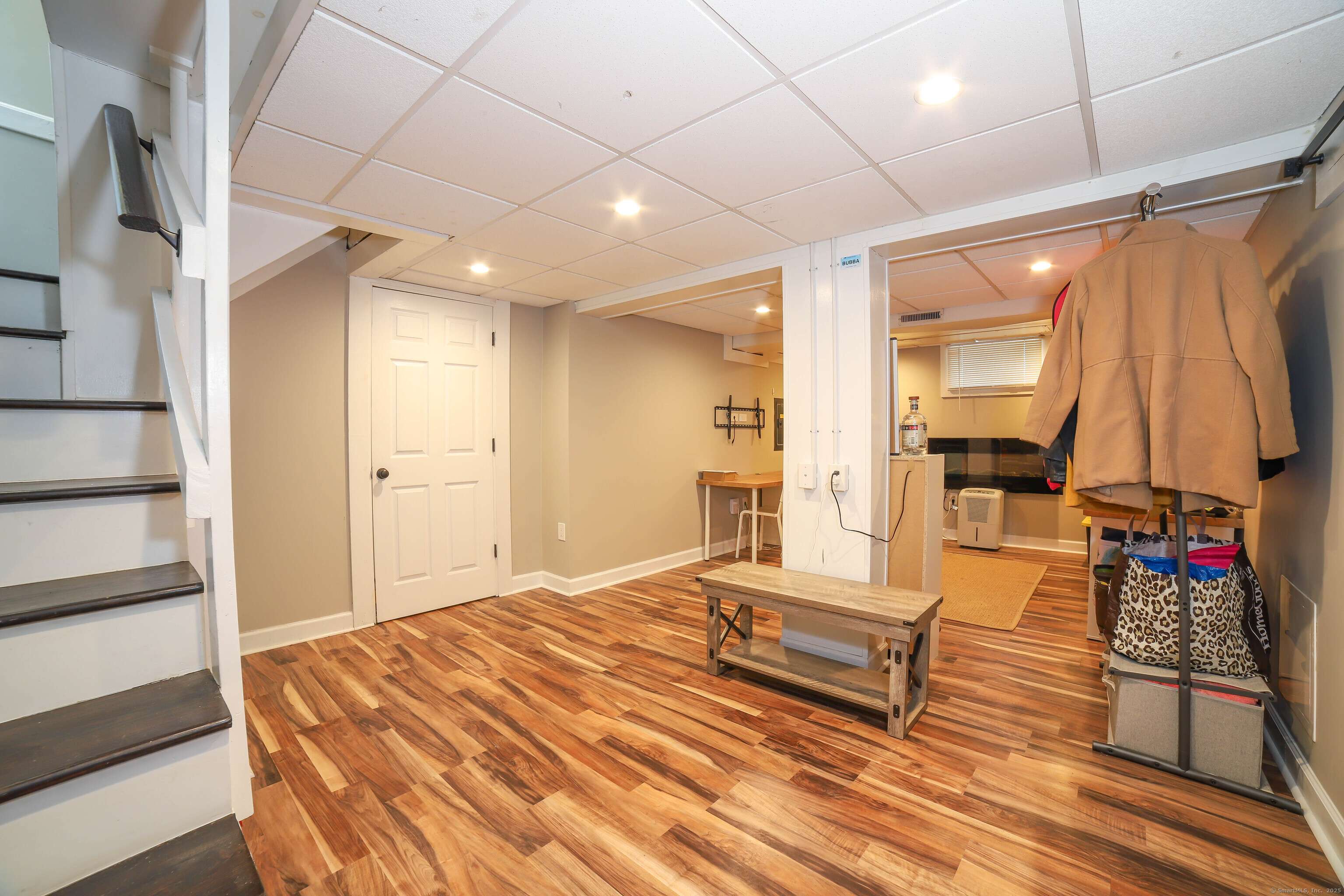 East Haven, CT 06512,48 Taylor Avenue