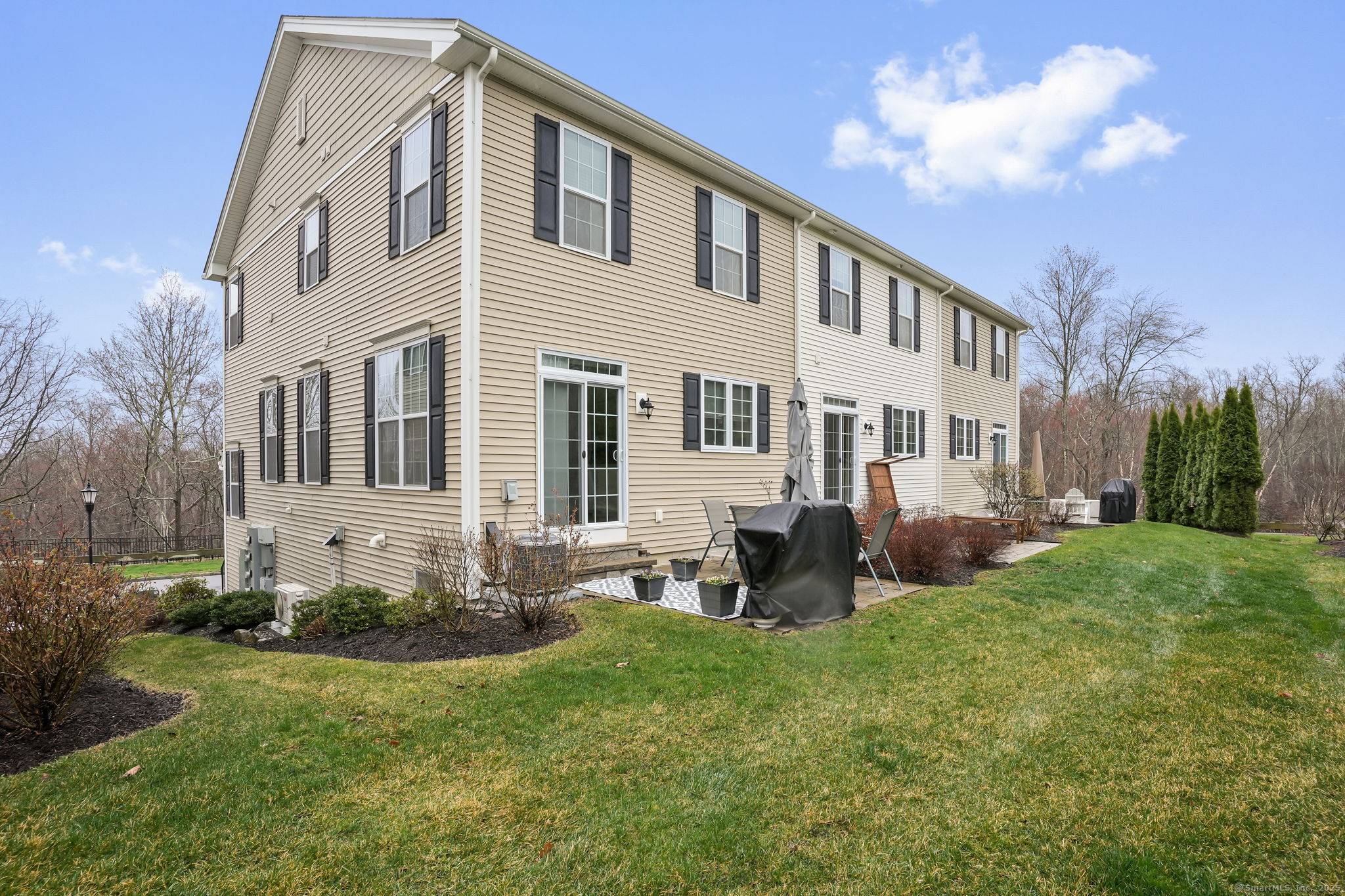 Danbury, CT 06810,6 Moorland Drive #6