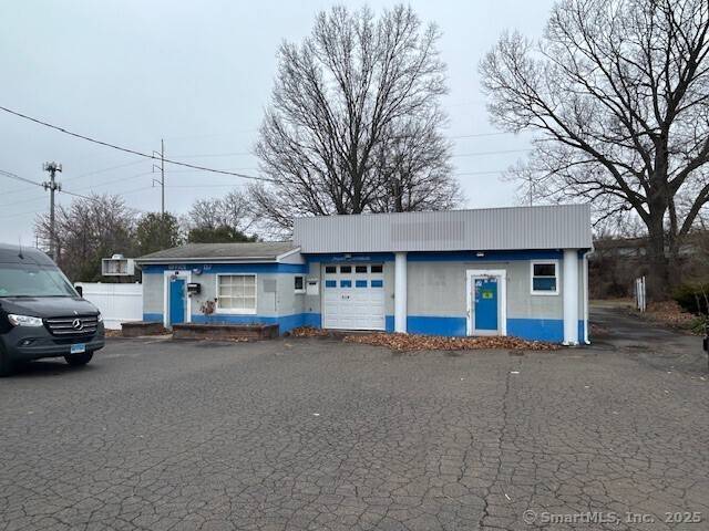 North Haven, CT 06473,157 Washington Avenue