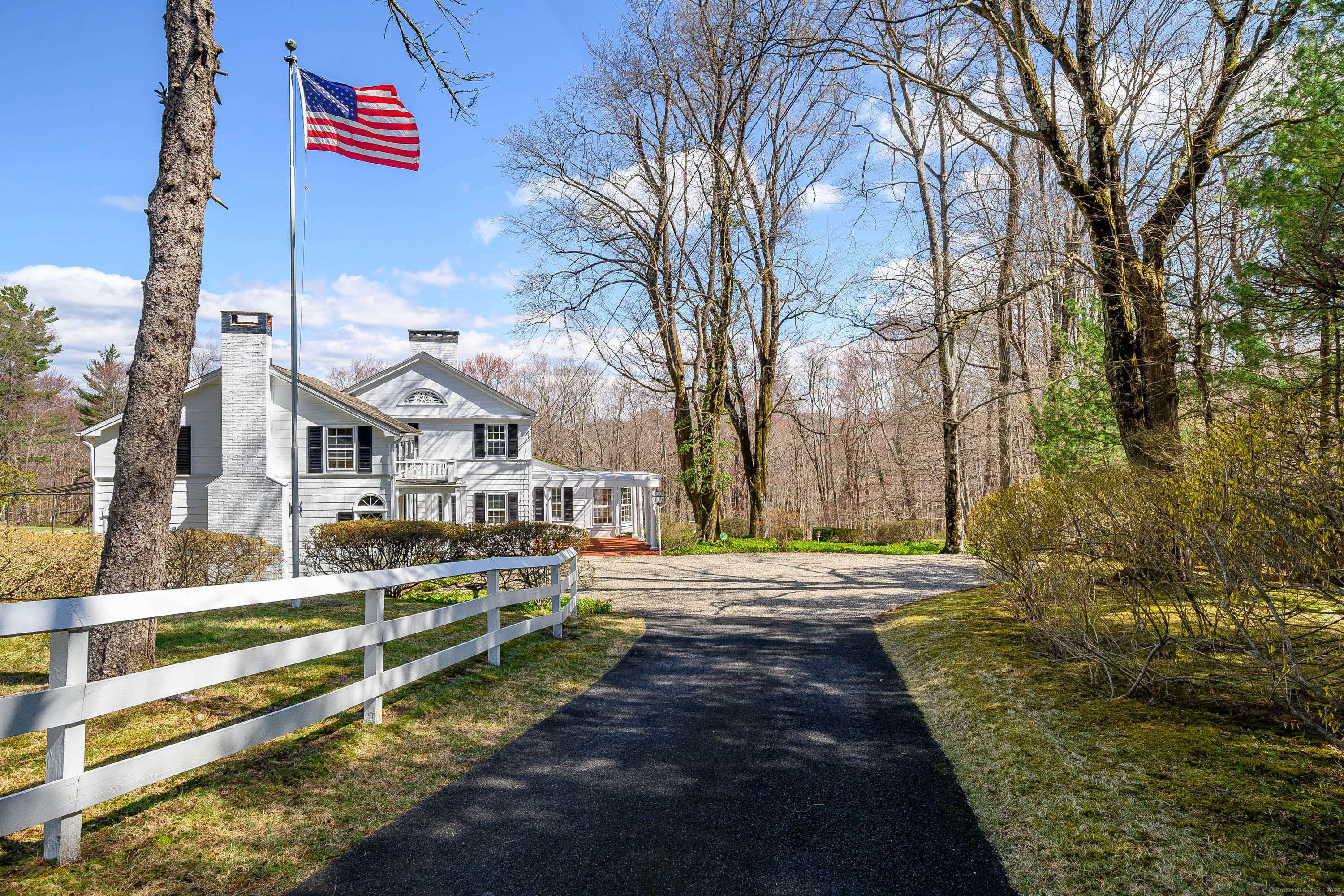 Newtown, CT 06470,23/25 Taunton Lane