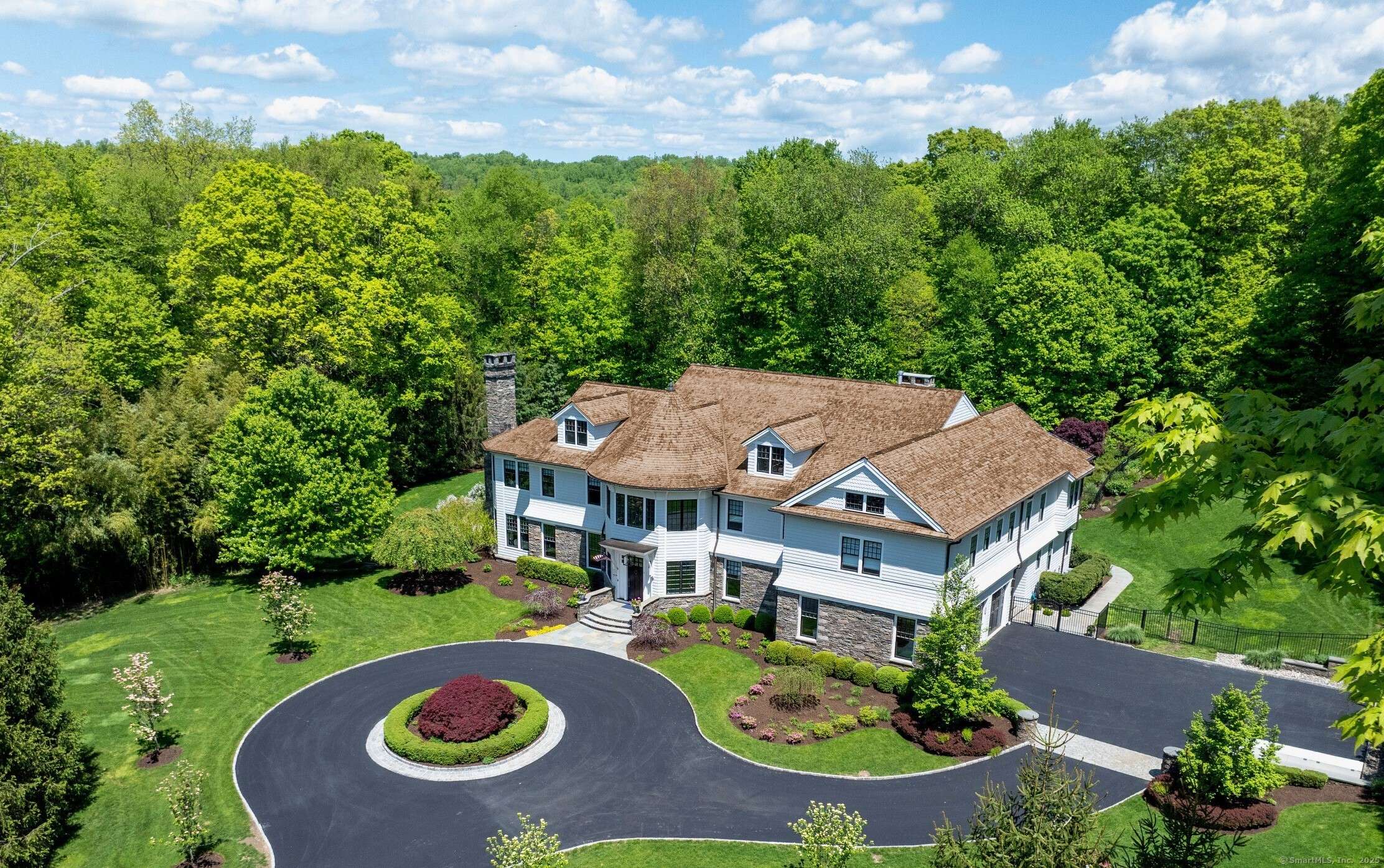 New Canaan, CT 06840,1227 Ponus Ridge