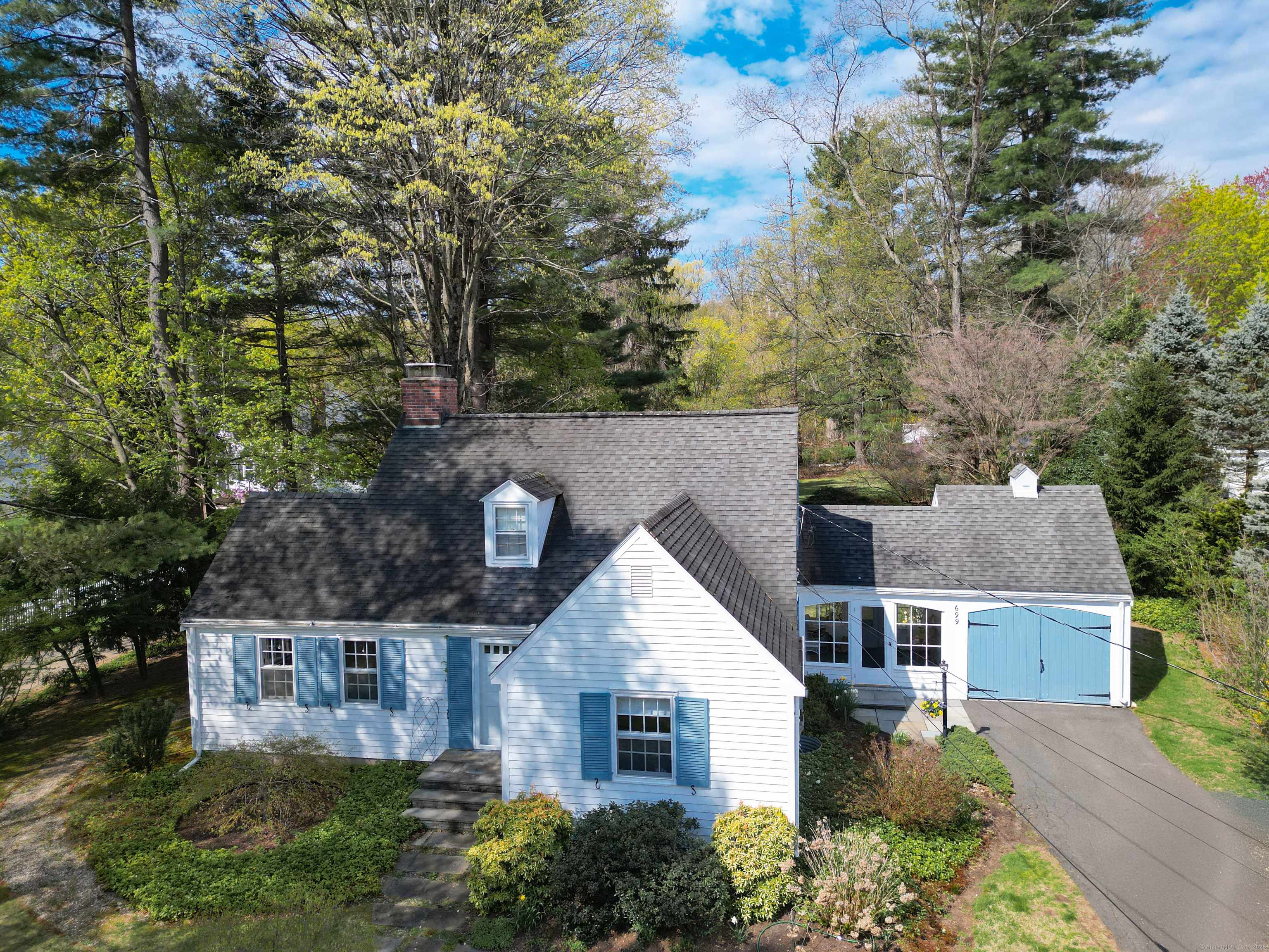 West Hartford, CT 06117,699 Mountain Road