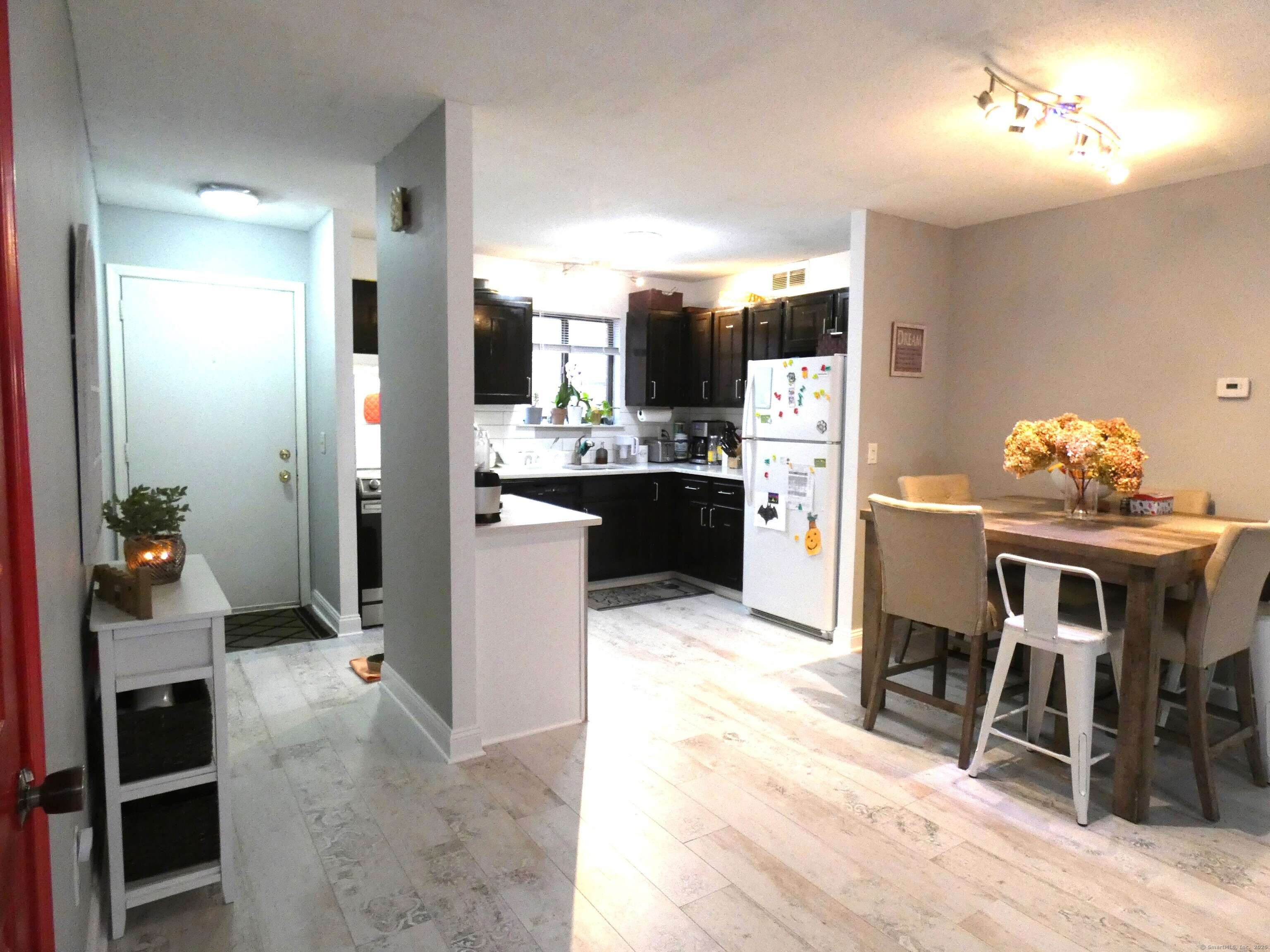 Southington, CT 06489,550 Darling Street #5E