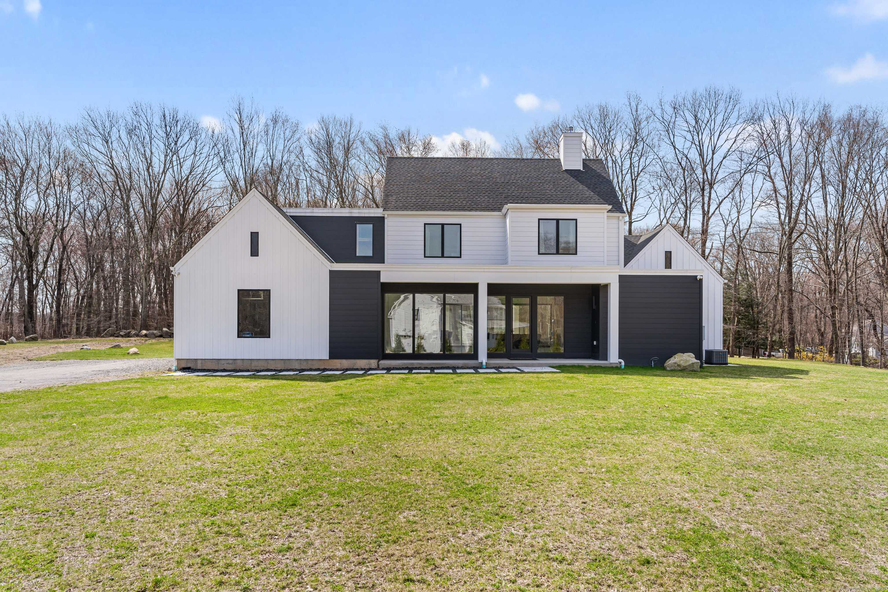 Wilton, CT 06897,17 Fullin Lane
