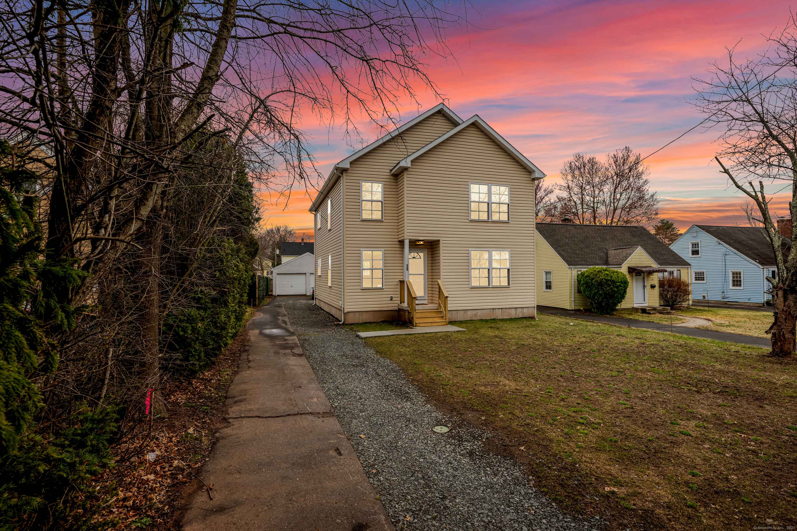 Newington, CT 06111,39 Robbins Avenue