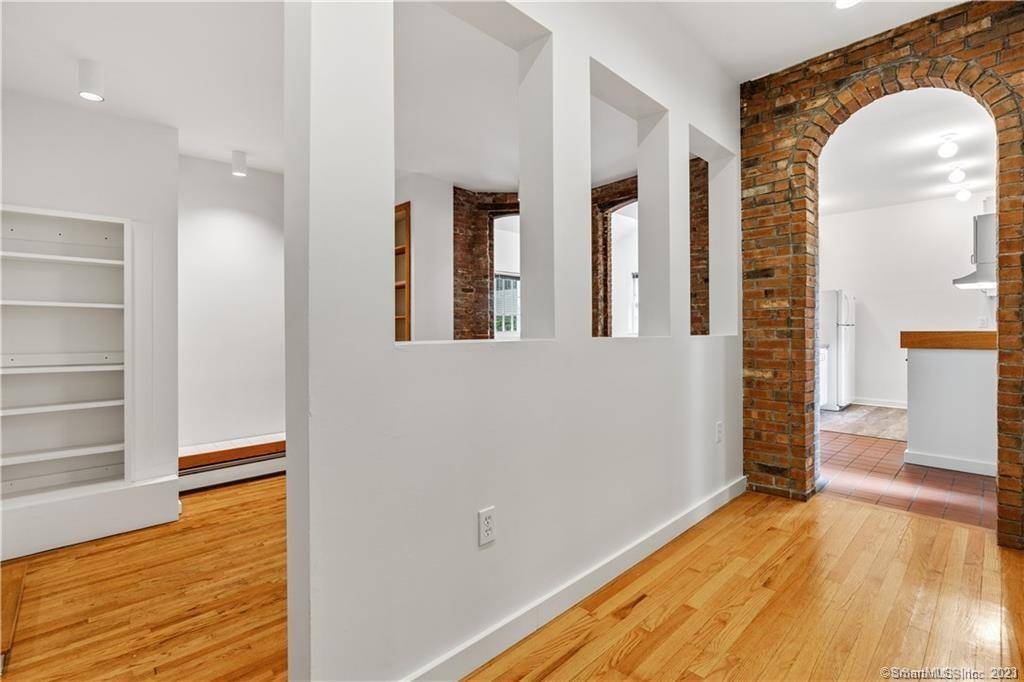 New Haven, CT 06510,239 Bradley Street #1