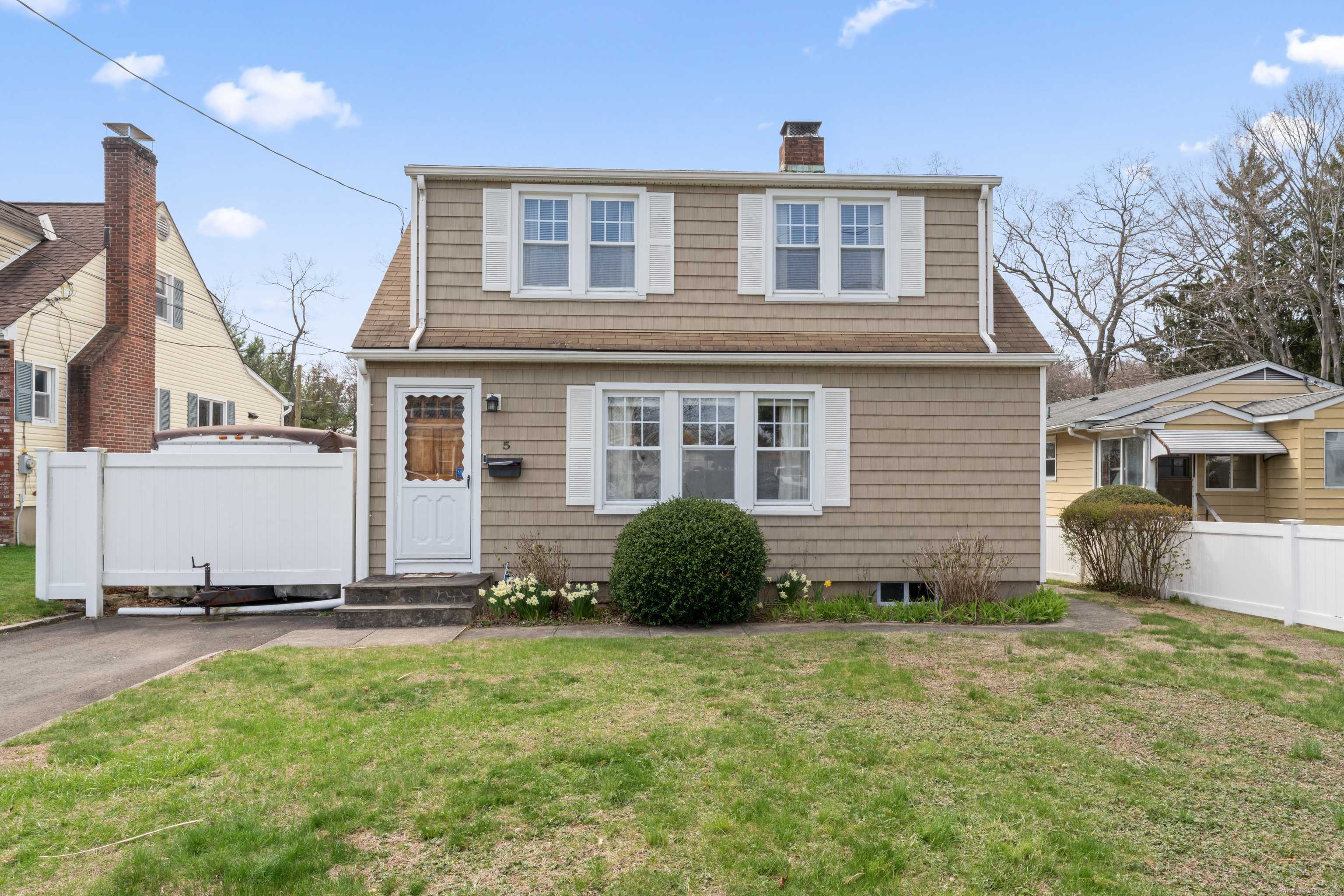 Norwalk, CT 06851,5 Vollmer Avenue