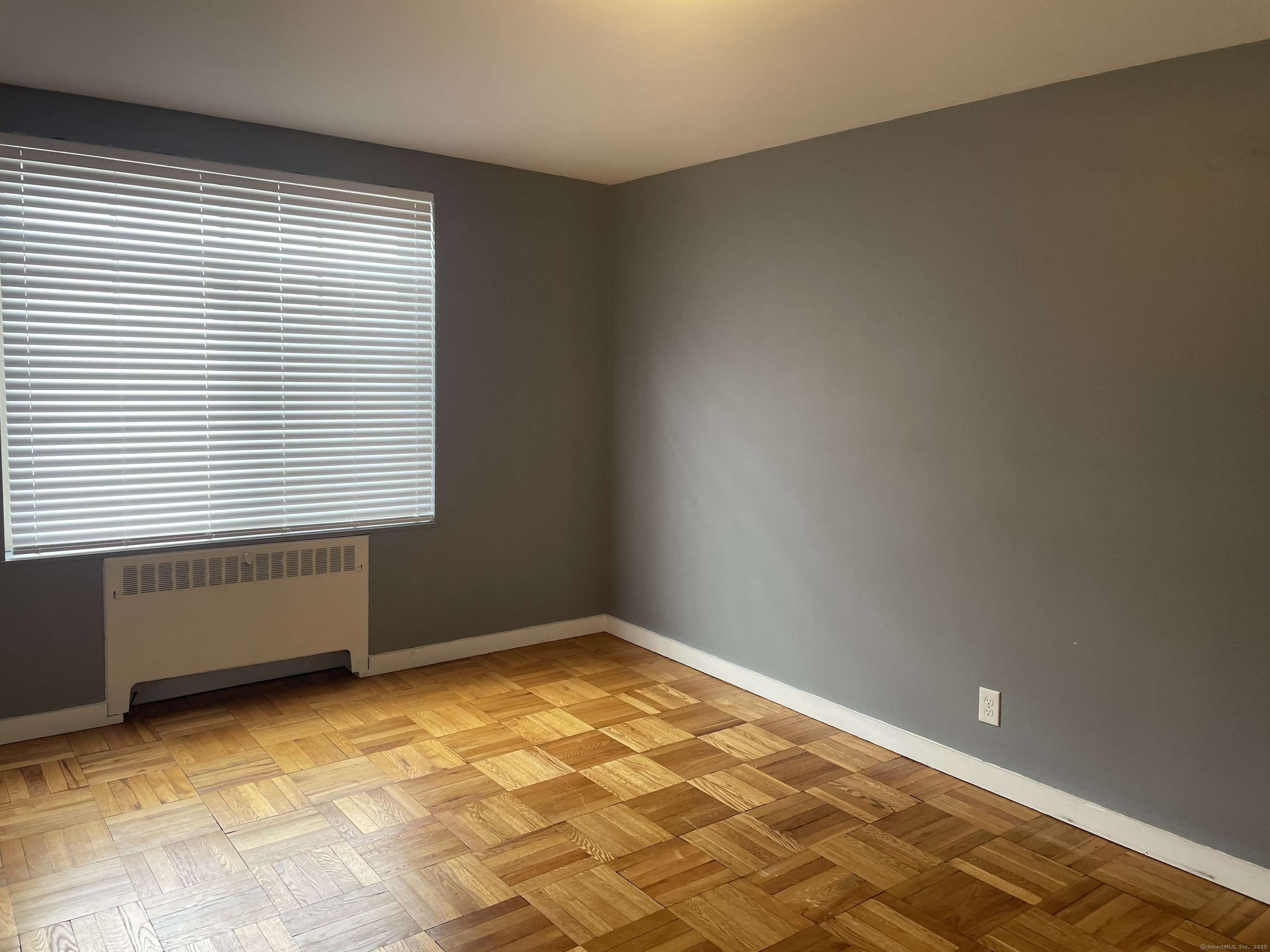West Hartford, CT 06119,20 Outlook Avenue #APT 304