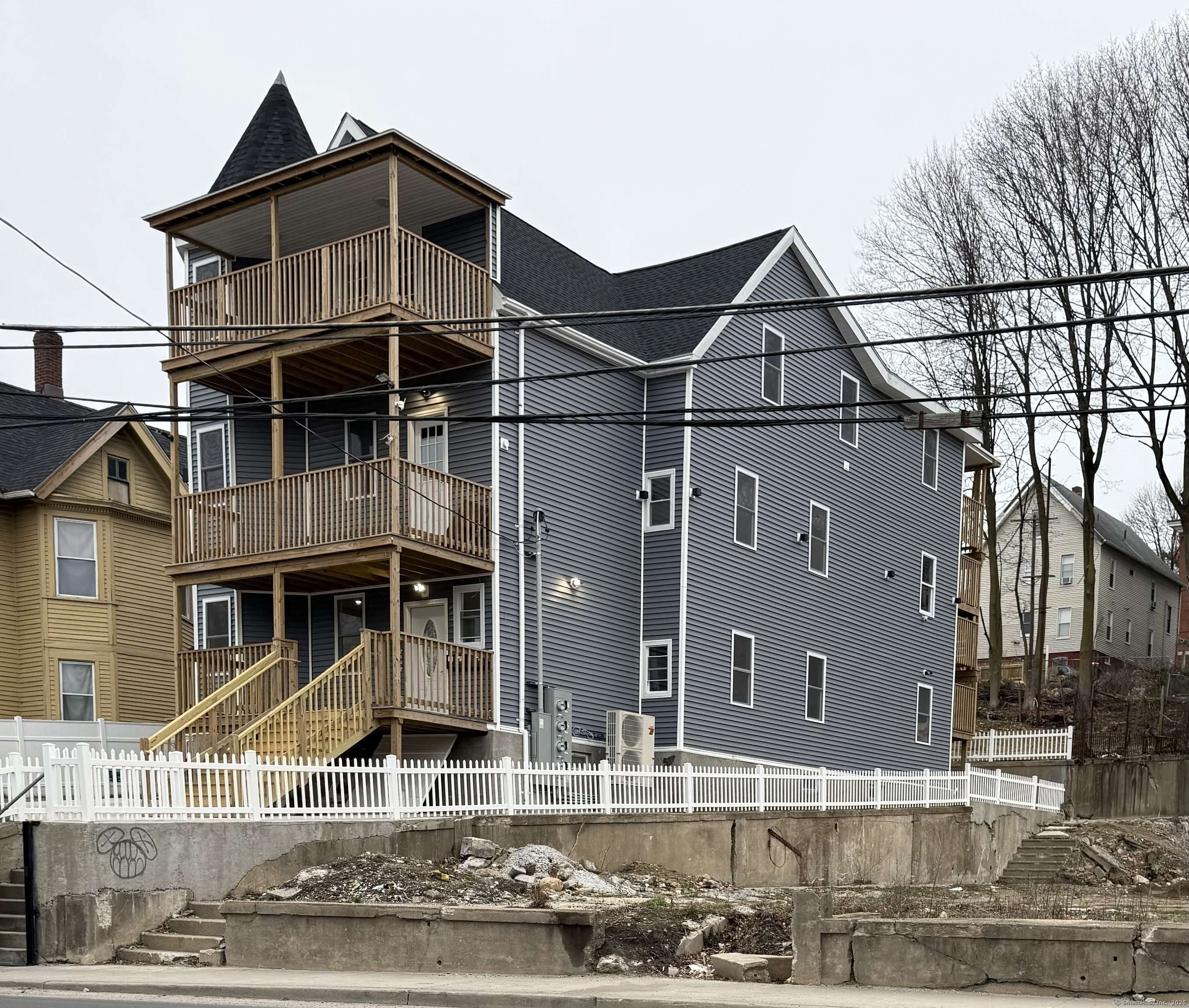 Waterbury, CT 06704,975 North Main Street #3rd flr