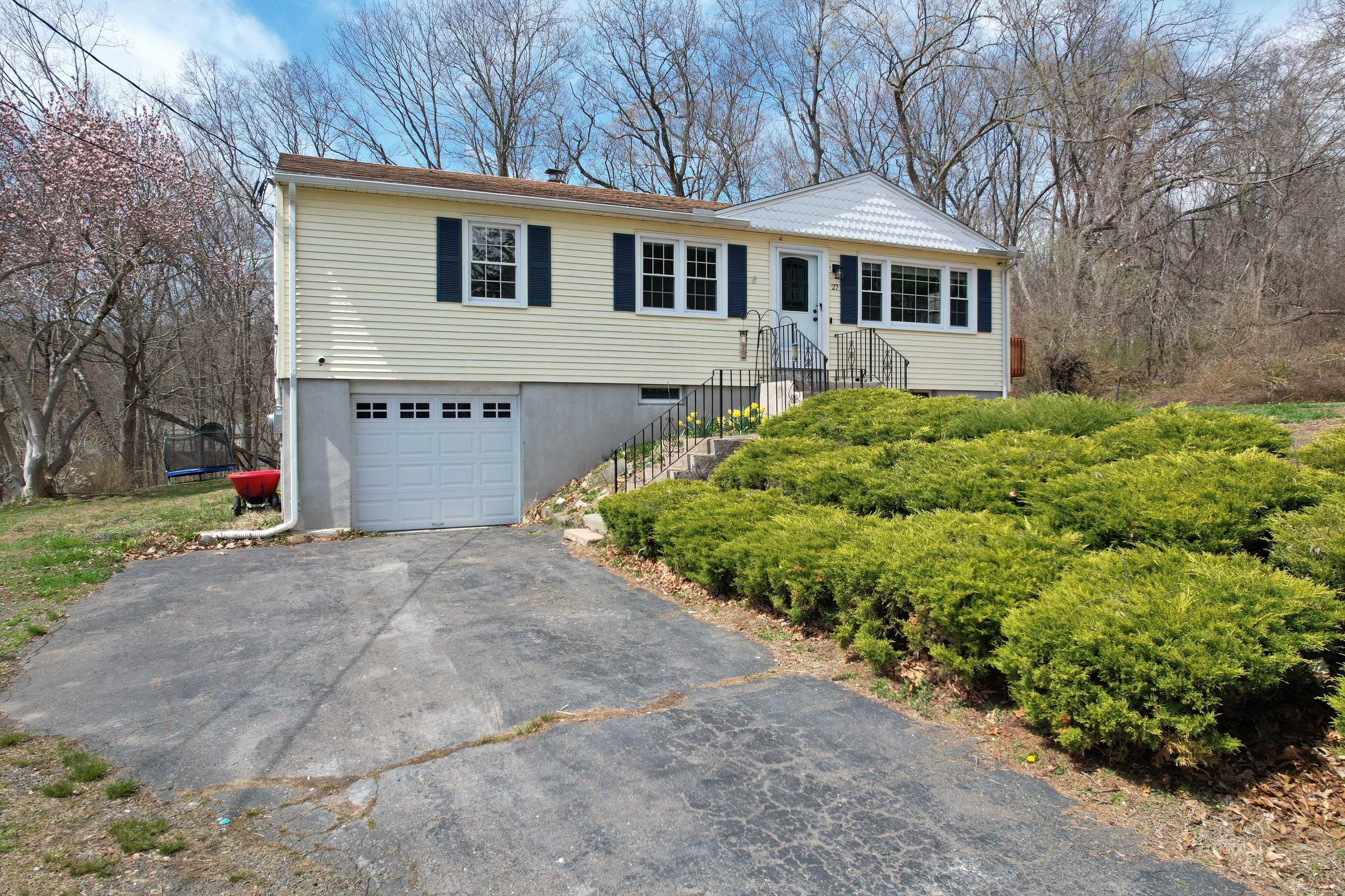 Wallingford, CT 06492,27 Marc Drive