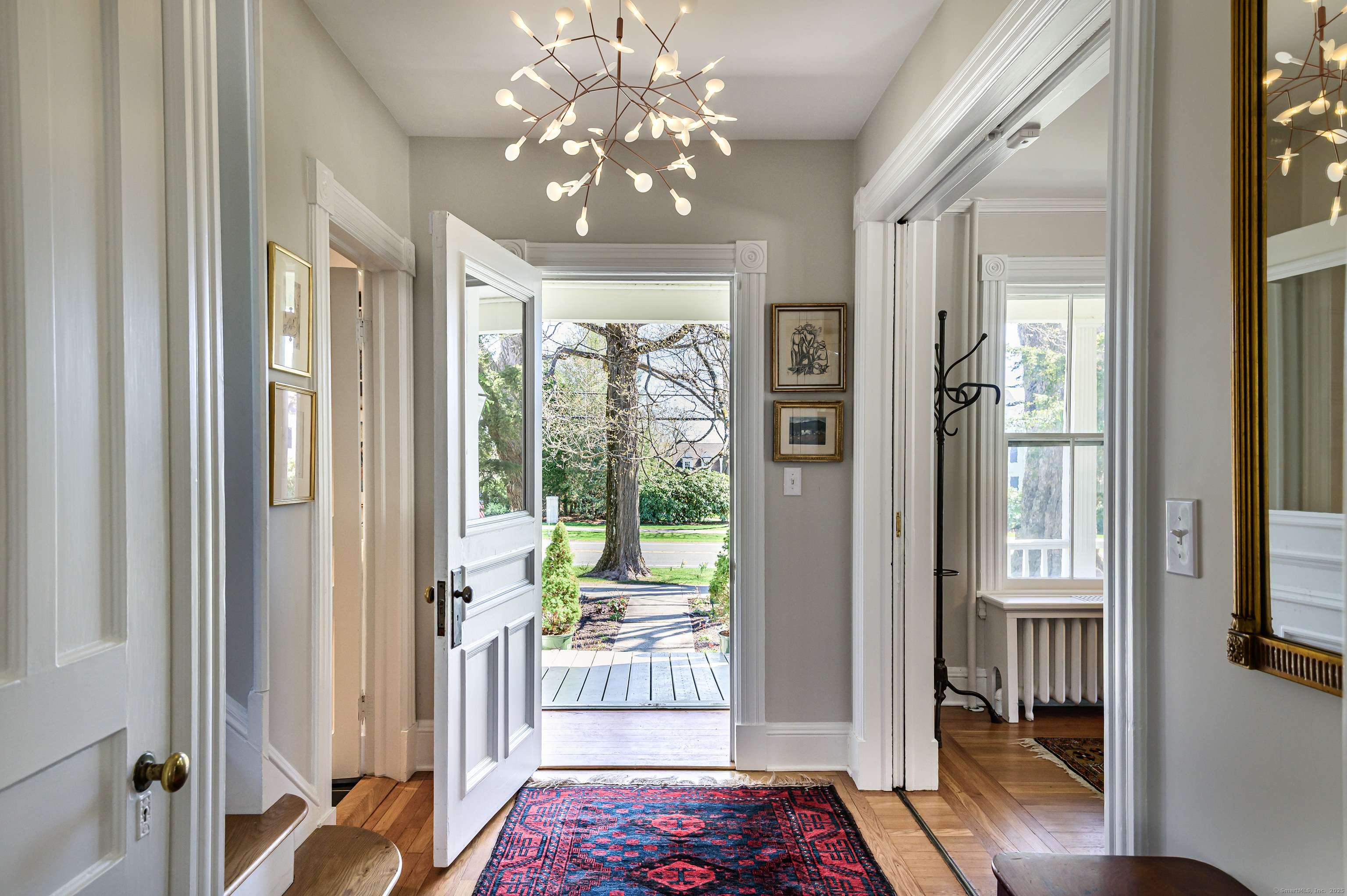 Ridgefield, CT 06877,57 Main Street