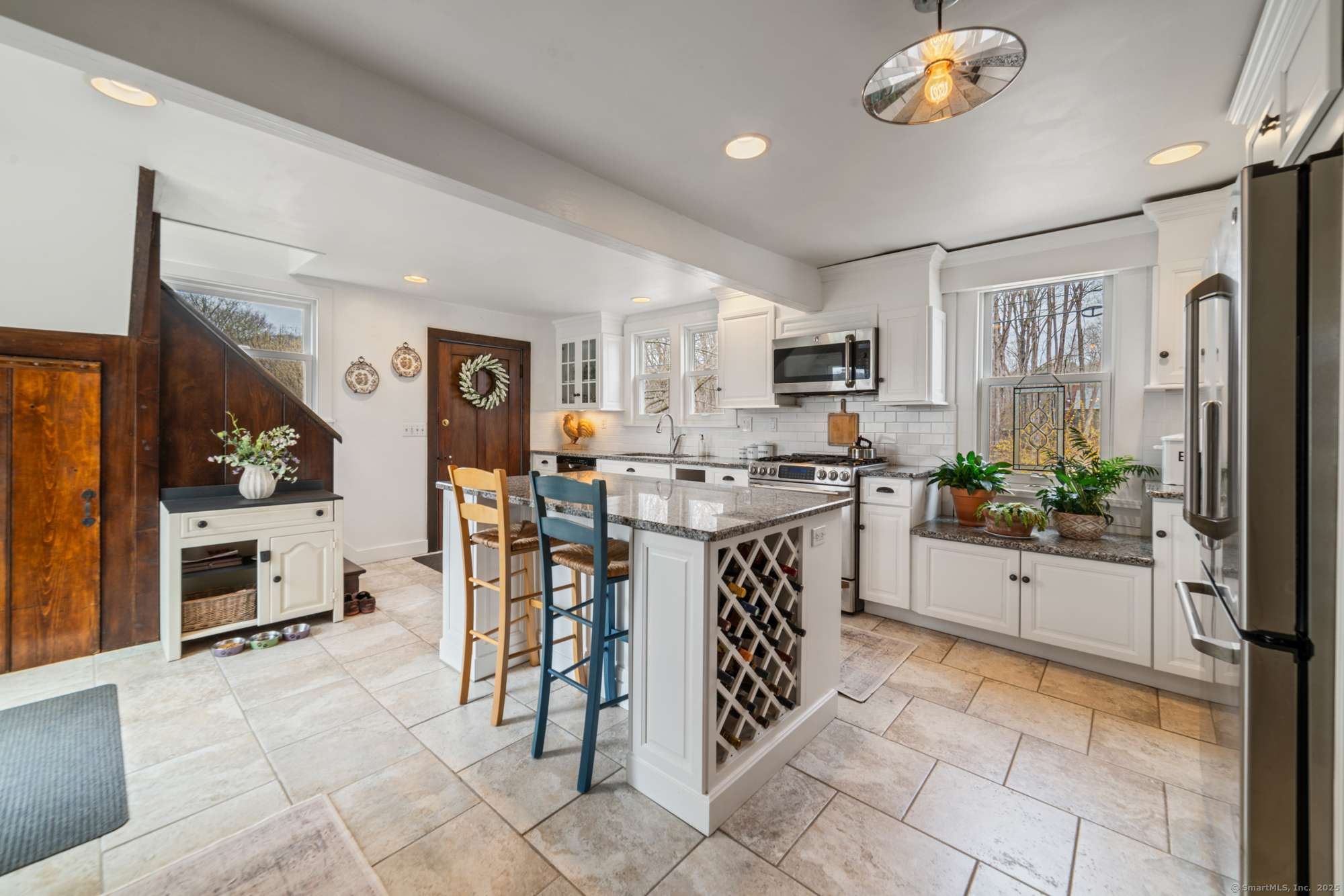 Woodbury, CT 06798,329 Weekeepeemee Road
