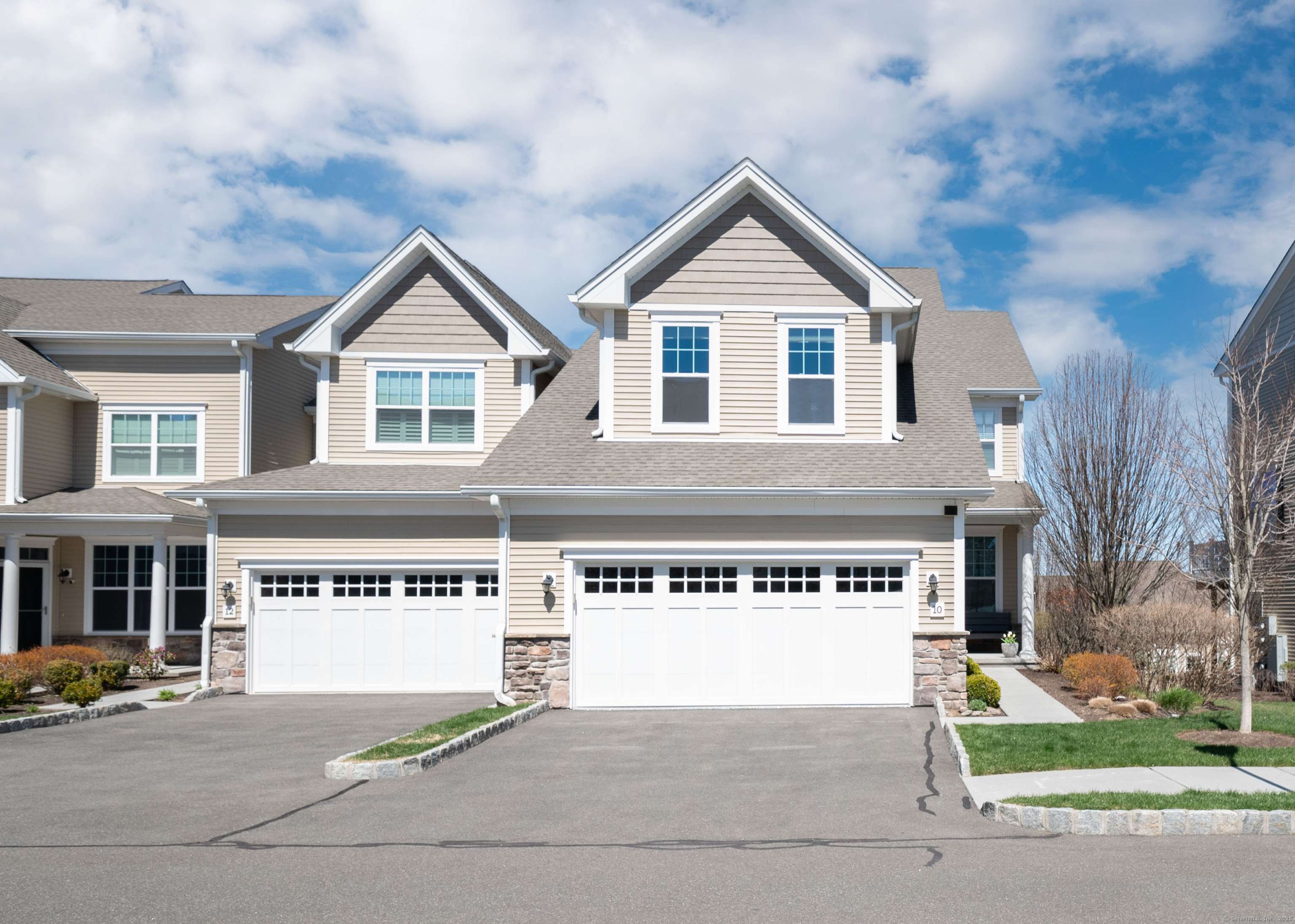 Danbury, CT 06810,10 Old Pasture Drive #10