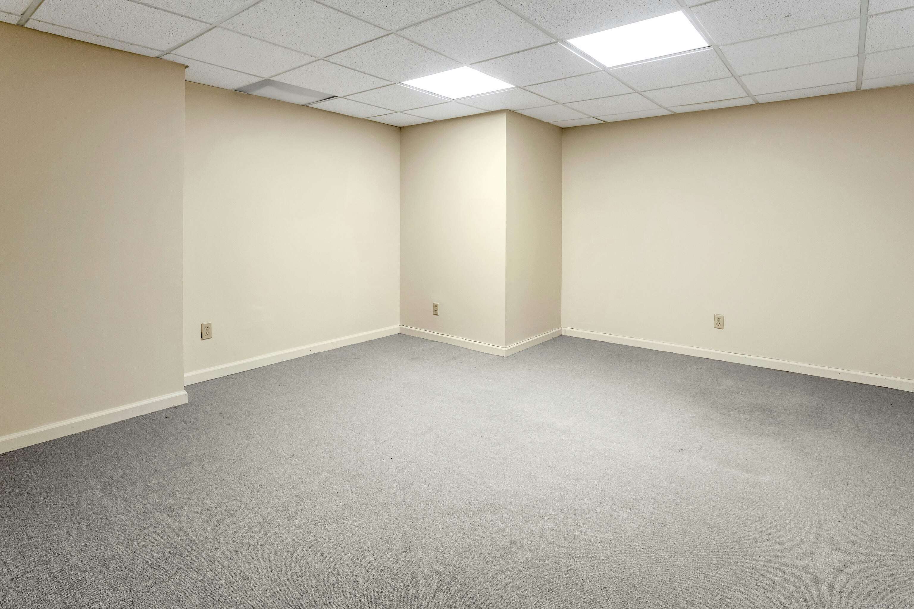 Ridgefield, CT 06877,120 Prospect Street #APT 55