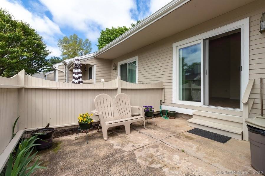 Southington, CT 06489,443 Lakeview Drive #443