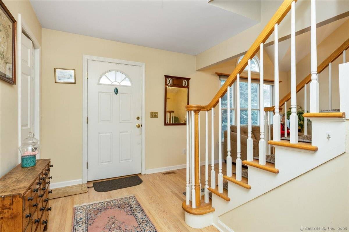 Fairfield, CT 06825,81 Old Stratfield Road