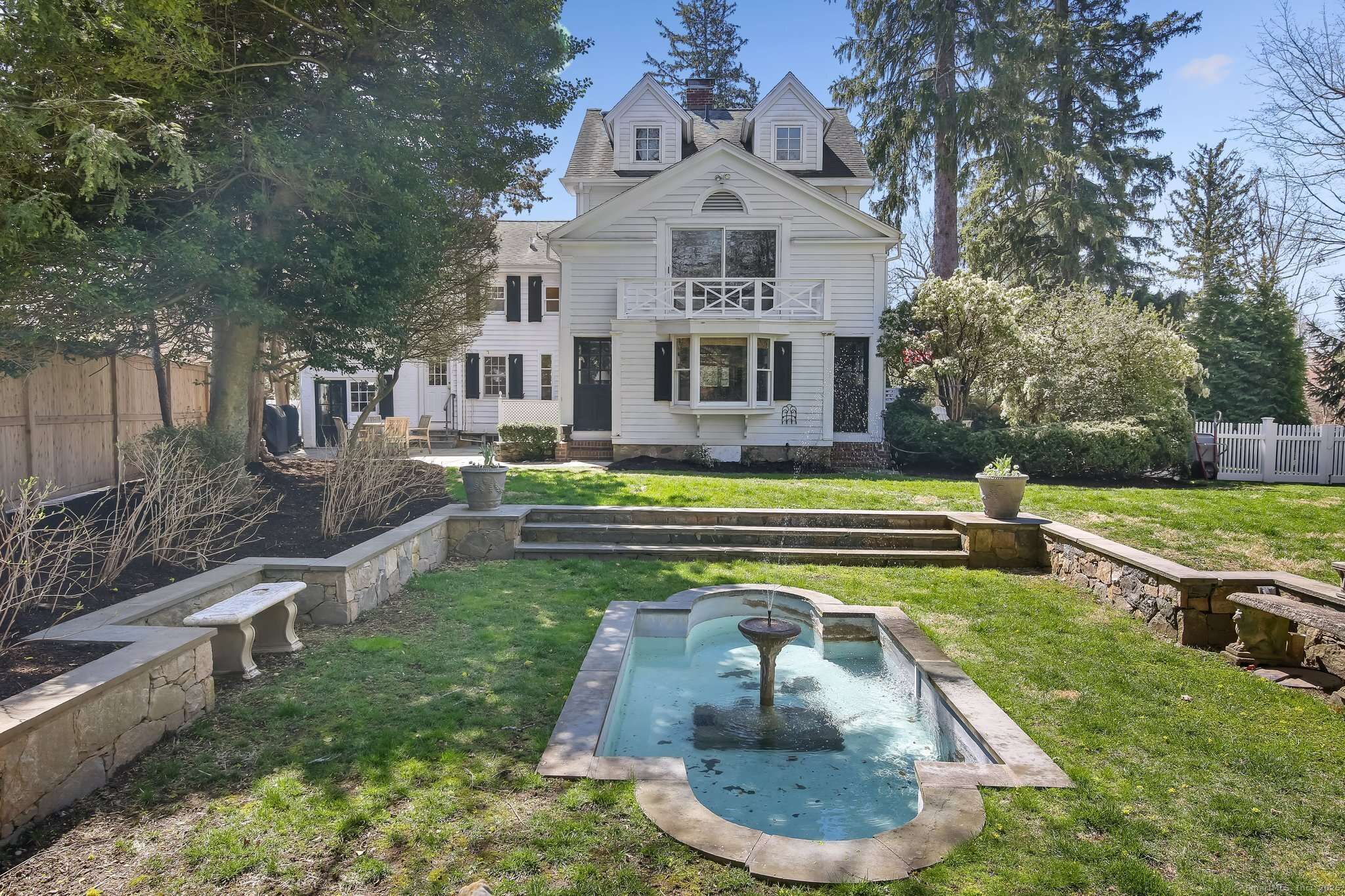 New Canaan, CT 06840,621 Weed Street