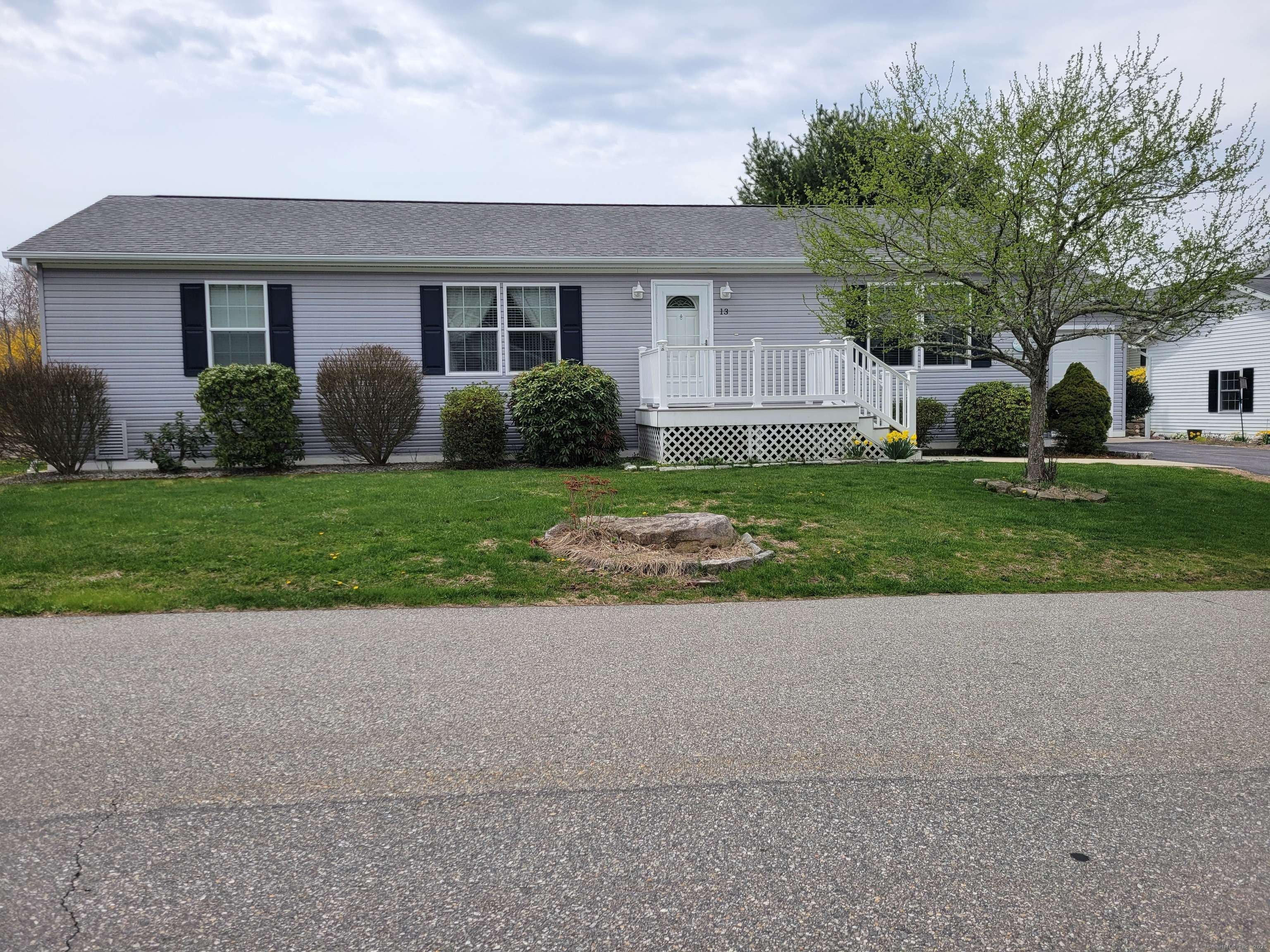 Ledyard, CT 06339,13 Cliff Road