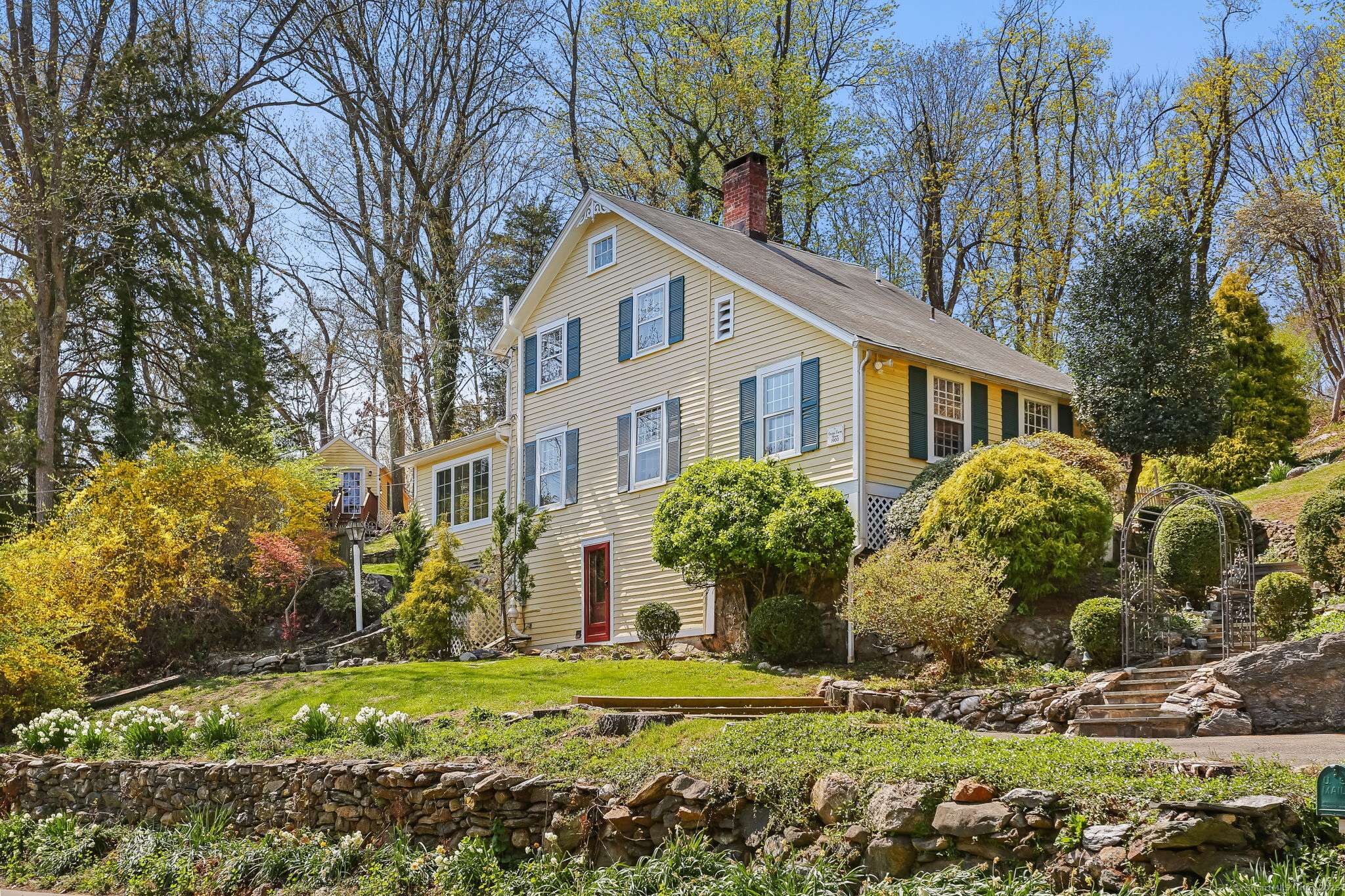 Westport, CT 06880,32 Valley Road