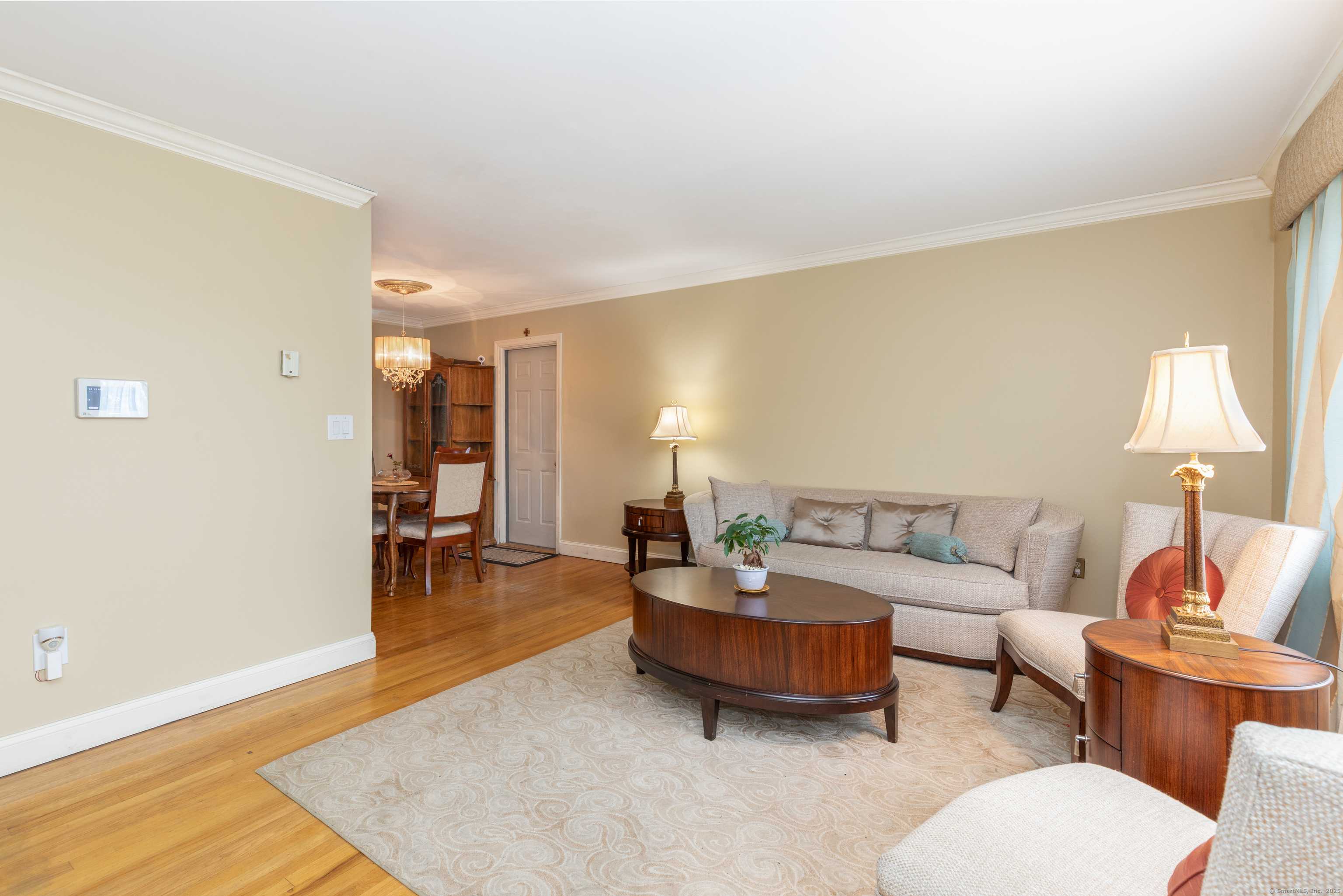 New Milford, CT 06776,8 Surrey Lane