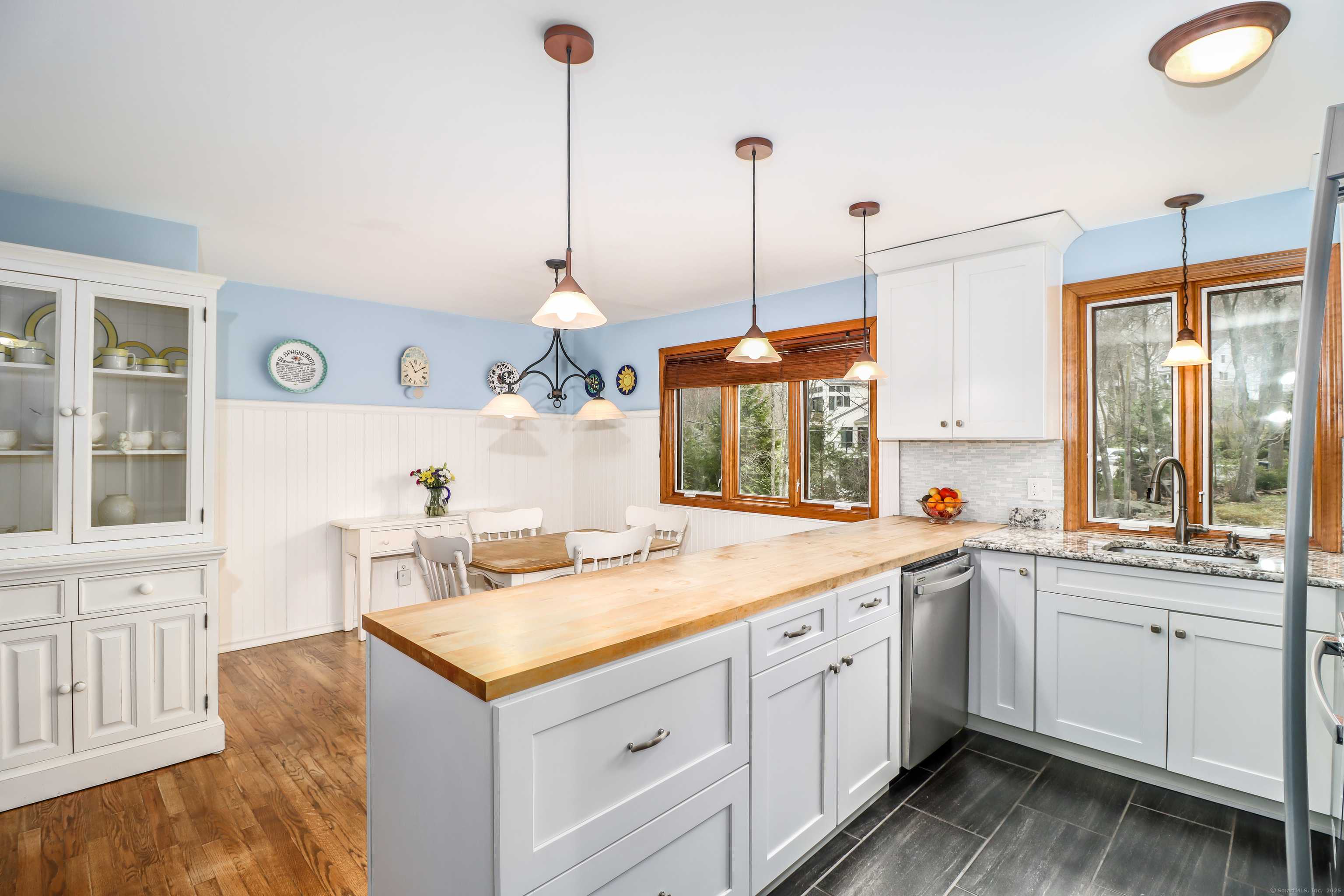 Ridgefield, CT 06877,594 Barrack Hill Road