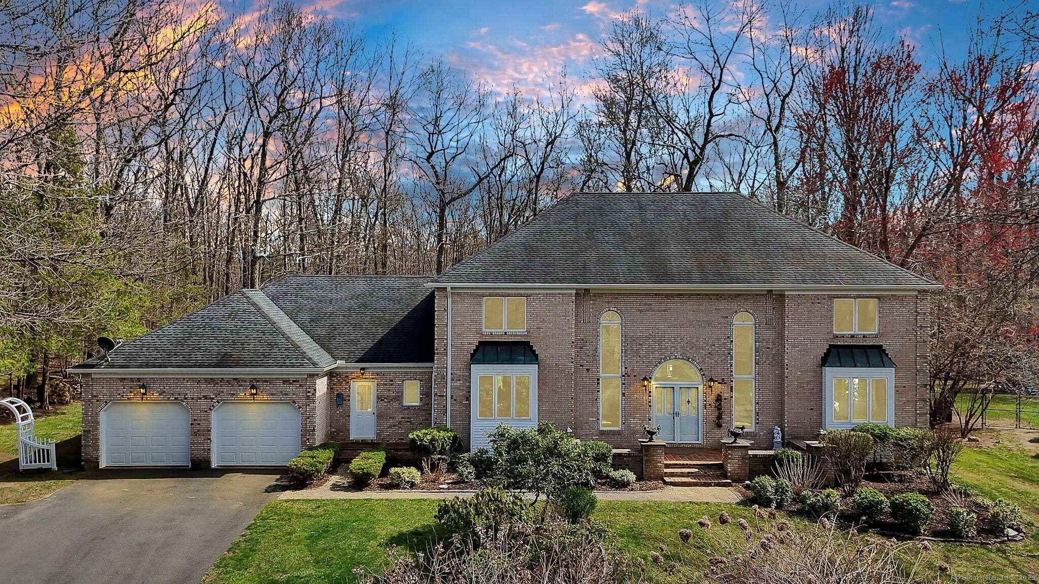 Farmington, CT 06032,17 Hidden Oak Drive