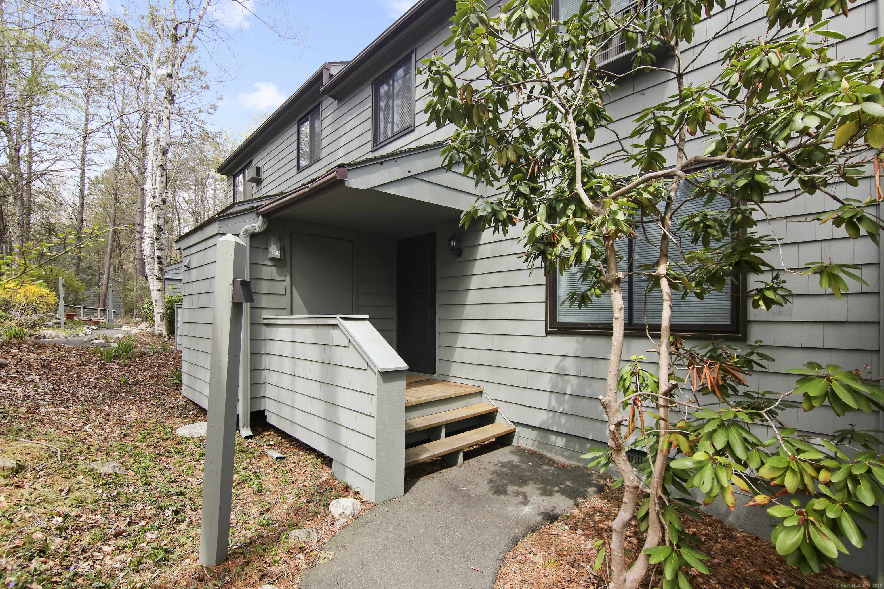 Torrington, CT 06790,132 Old Farms Road #132