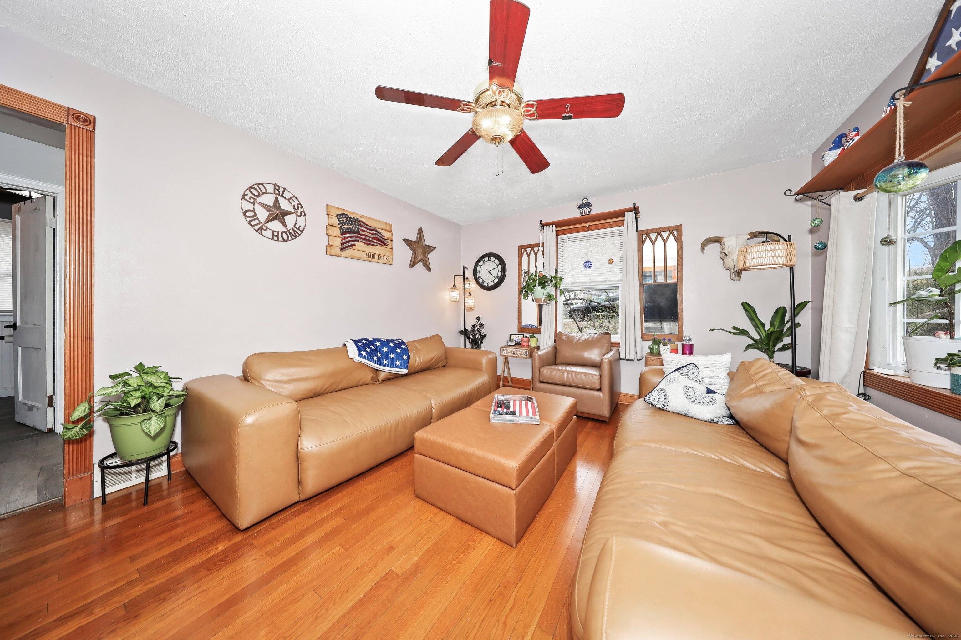 Waterbury, CT 06704,3224 North Main Street