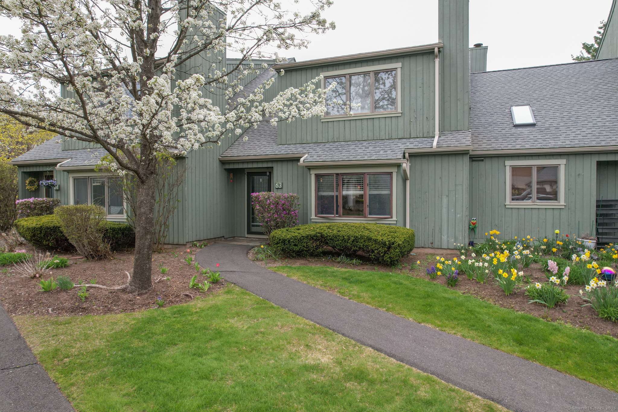 Bristol, CT 06010,1469 Farmington Avenue #63