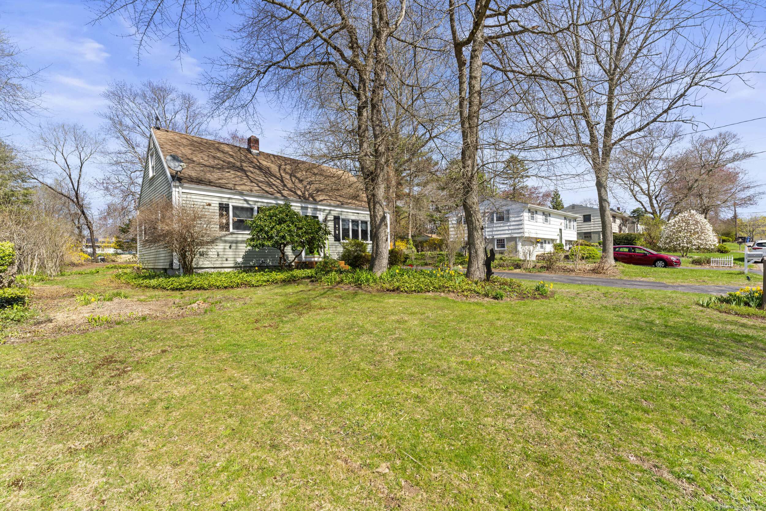 Montville, CT 06370,41 Oak Hill Road