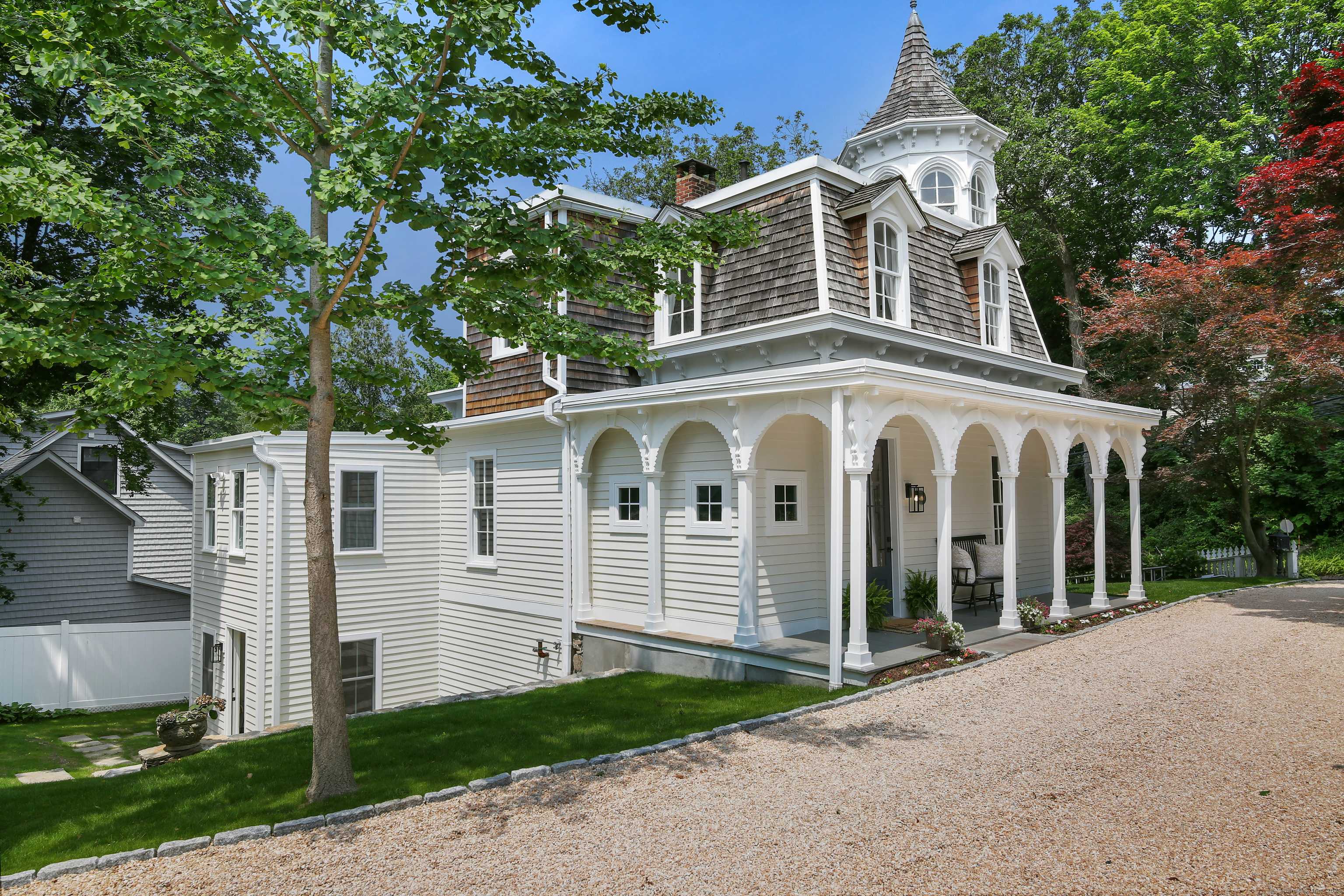 New Canaan, CT 06840,66 Seminary Street