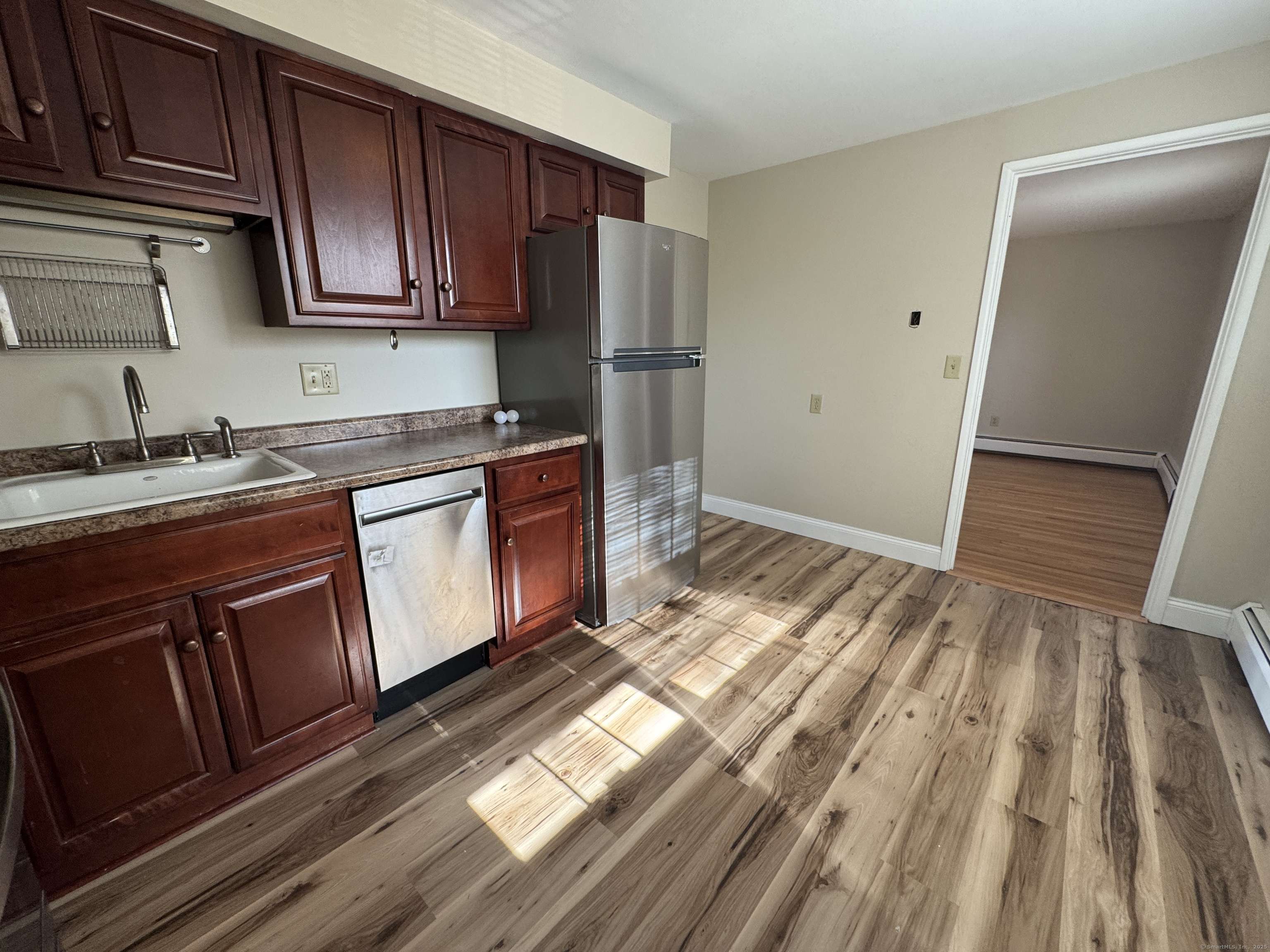 Glastonbury, CT 06033,197 Griswold Street #3B