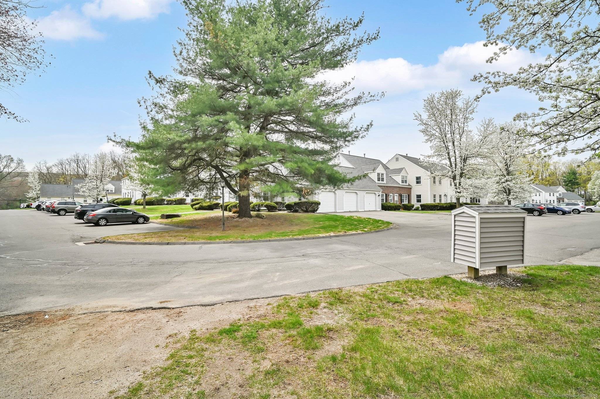 Canton, CT 06019,450 Dowd Avenue #450