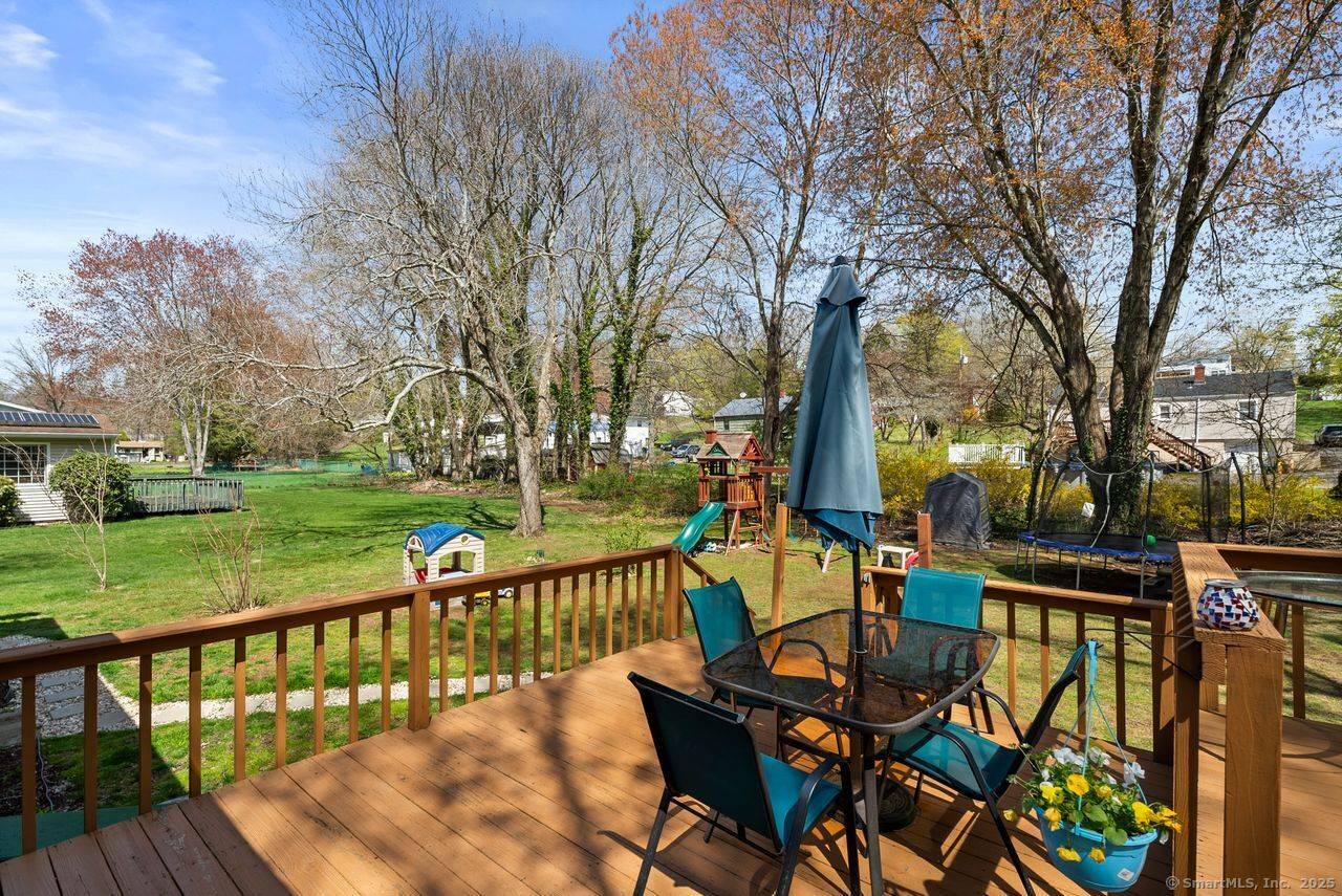 North Branford, CT 06471,5 Burr Hill Road