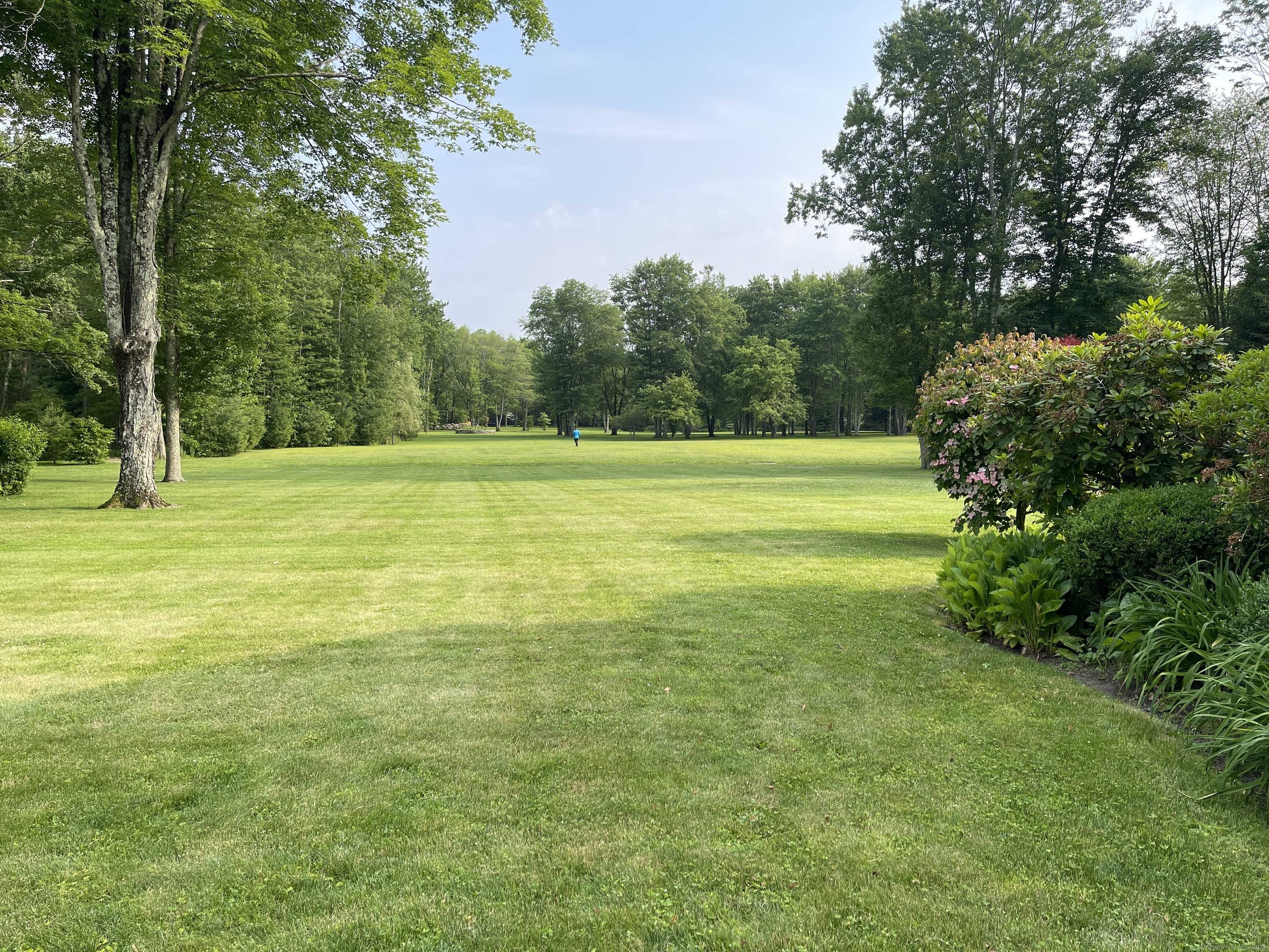 Easton, CT 06612,70 Redding Road
