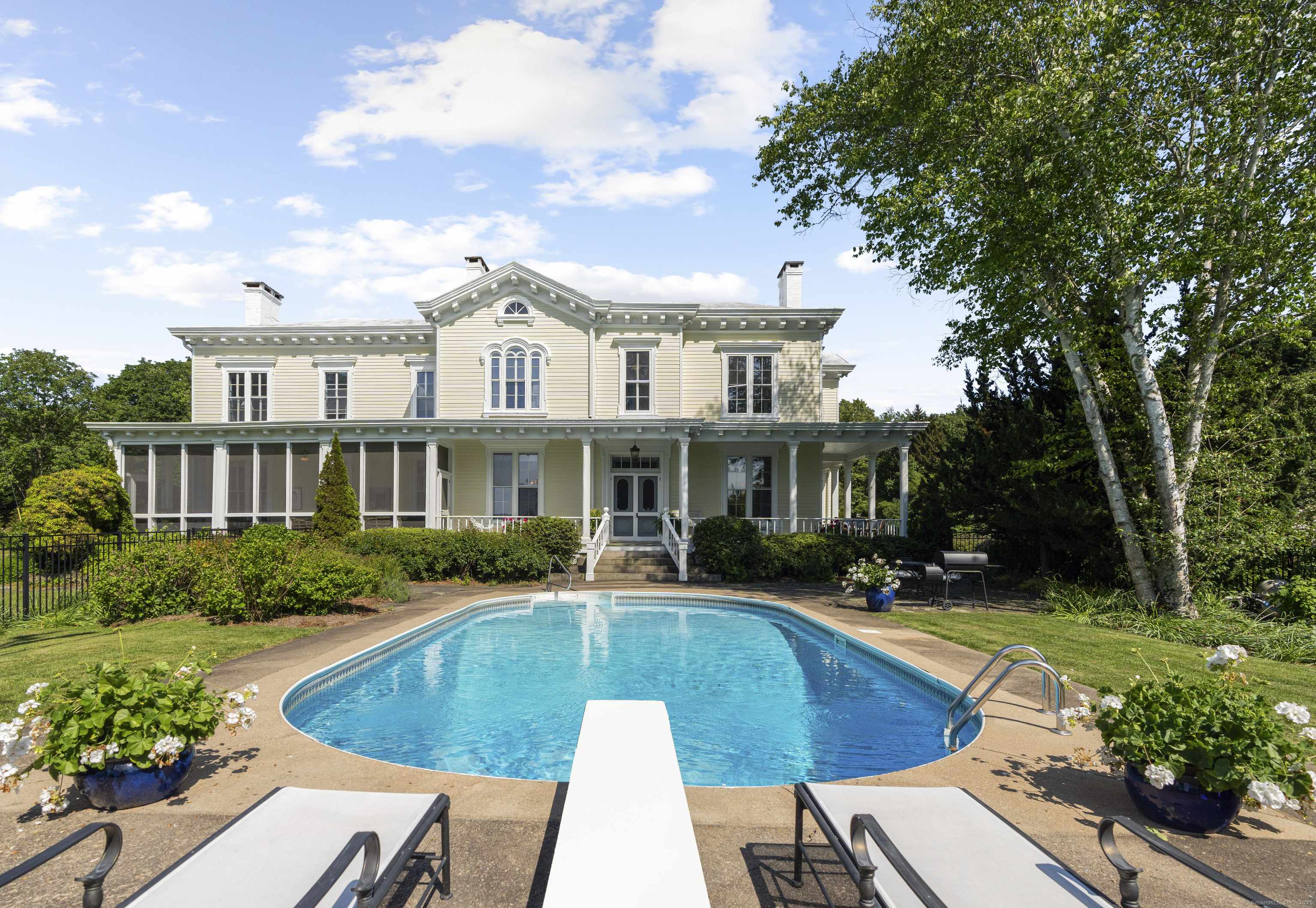 Stonington, CT 06378,259 North Main Street