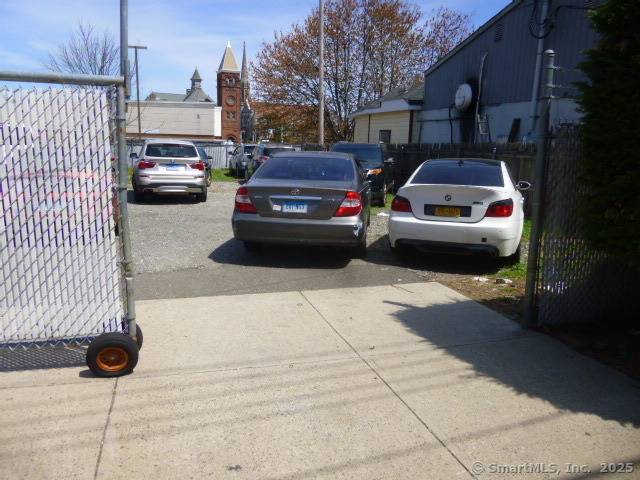 Bridgeport, CT 06606,18 Sedgewick Street