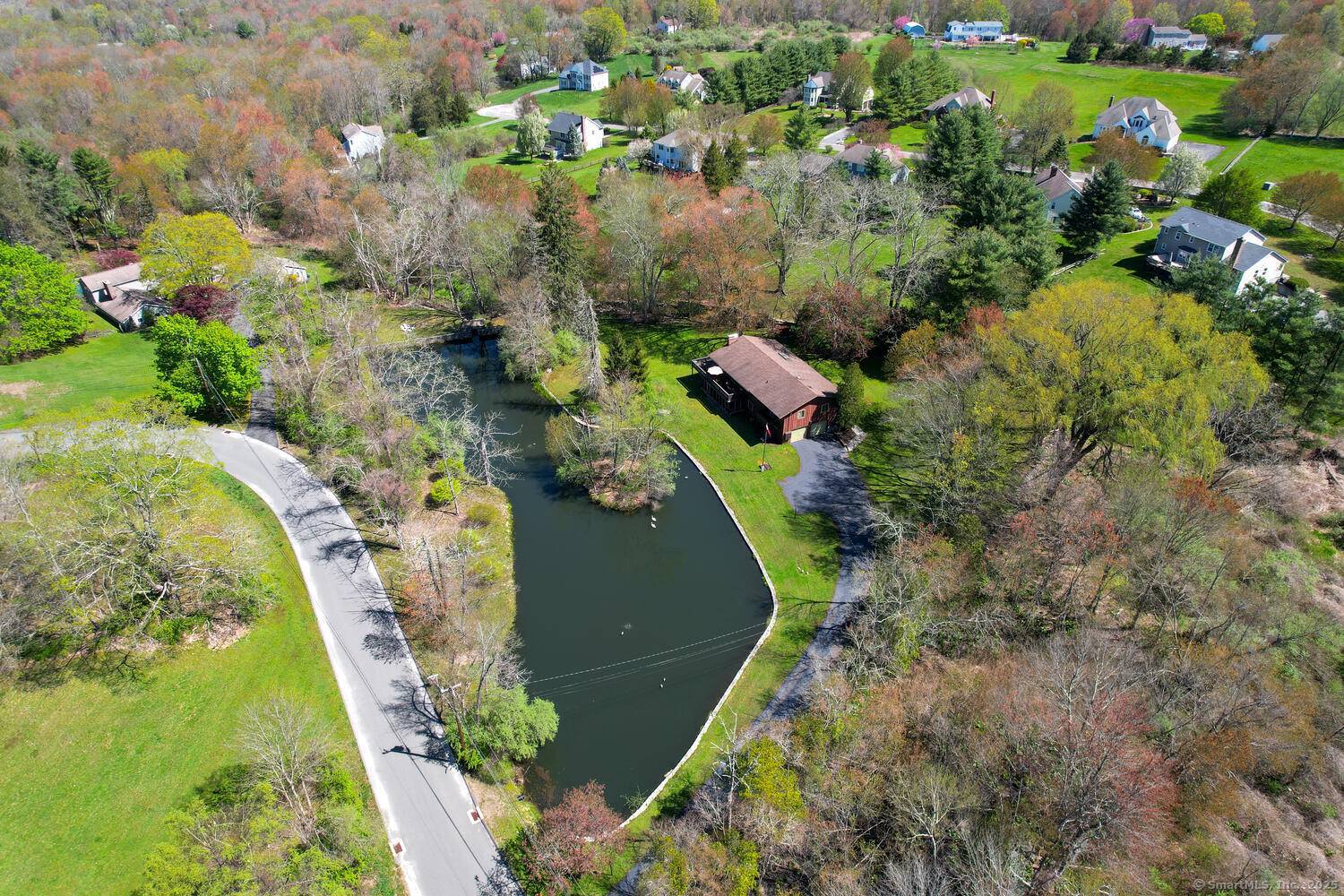 Newtown, CT 06470,4 Whippoorwill Hill Road