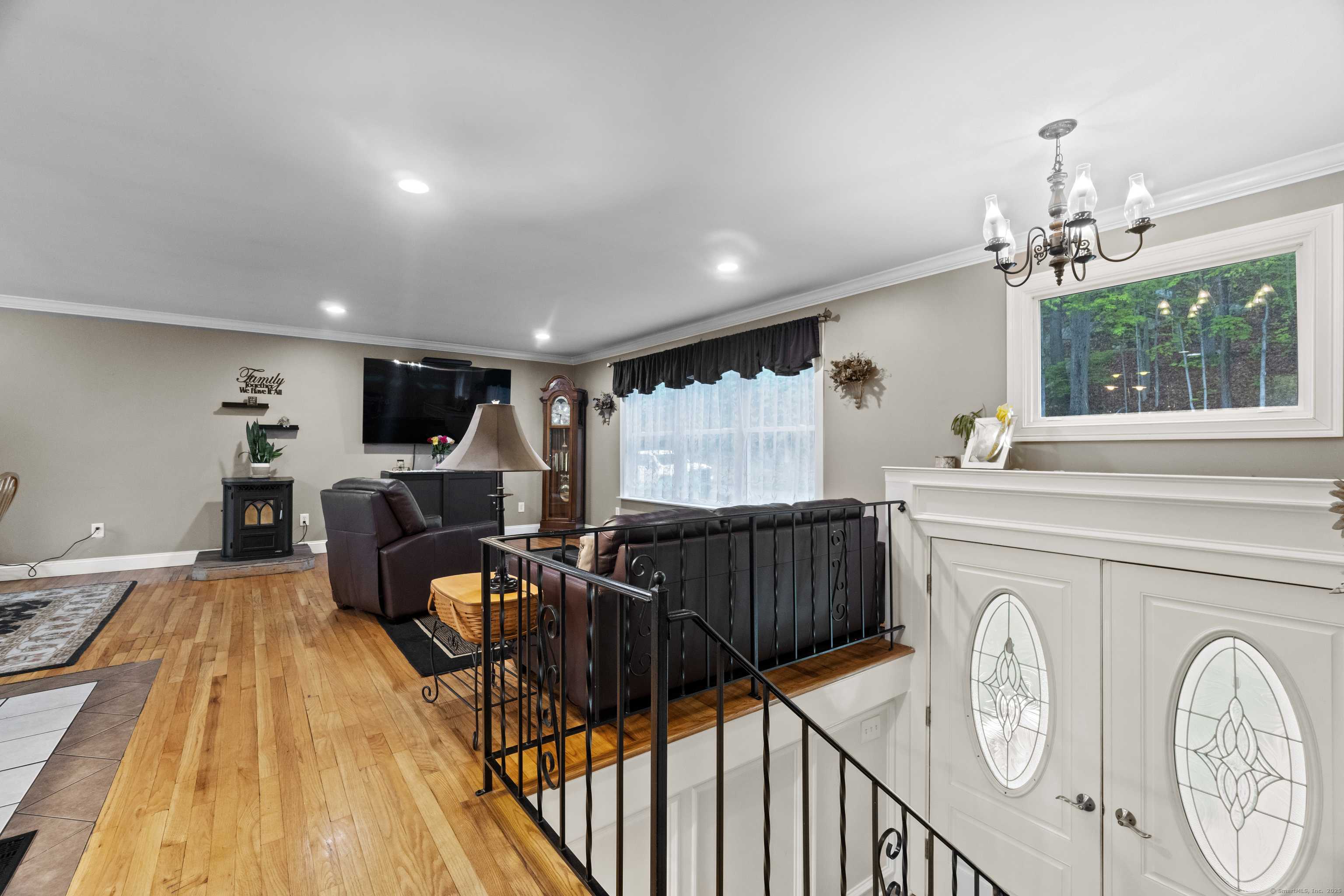Seymour, CT 06483,9 Terrace Road